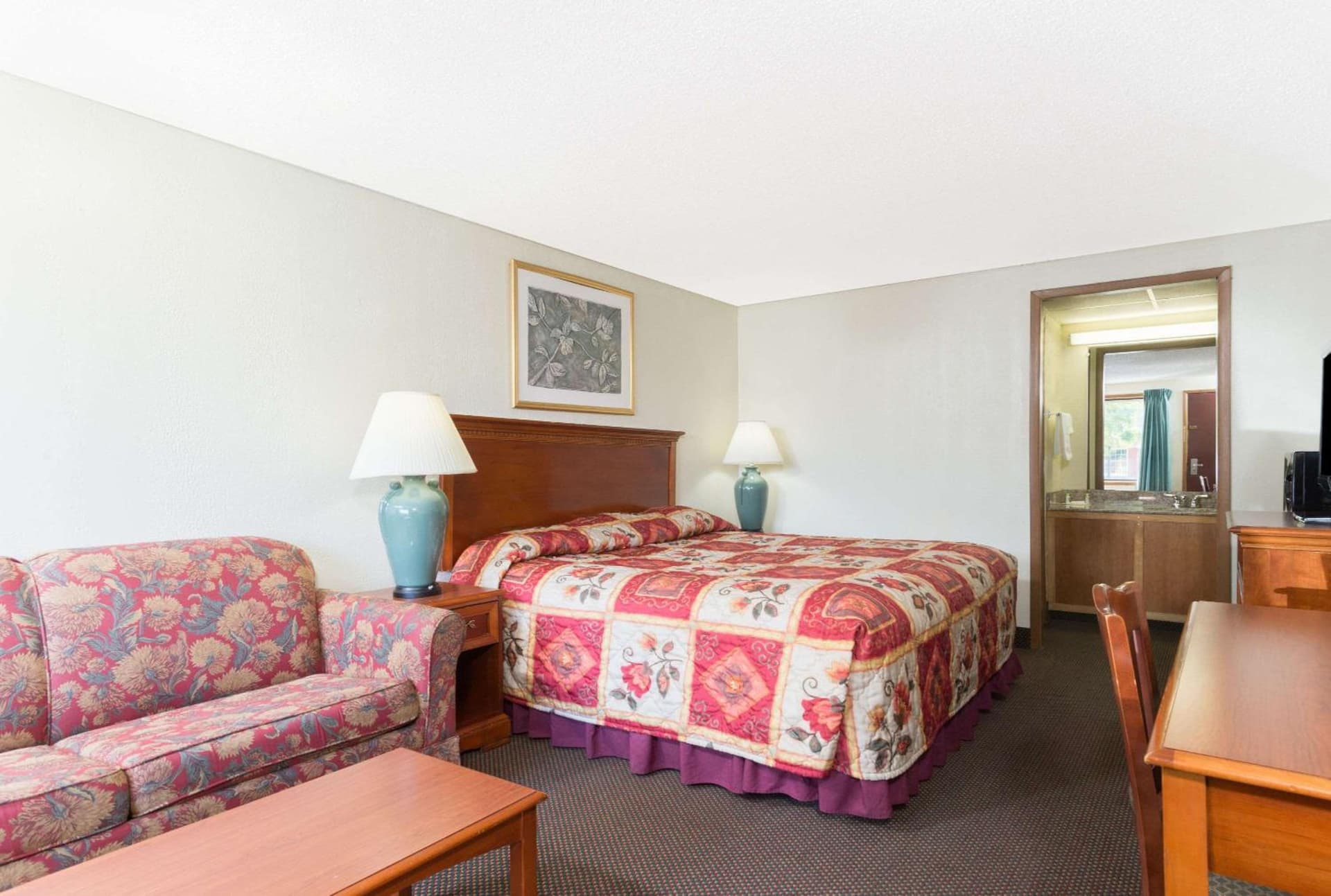 Americas Best Value Inn Martinsburg property views in Martinsburg, WV — gallery photo 3