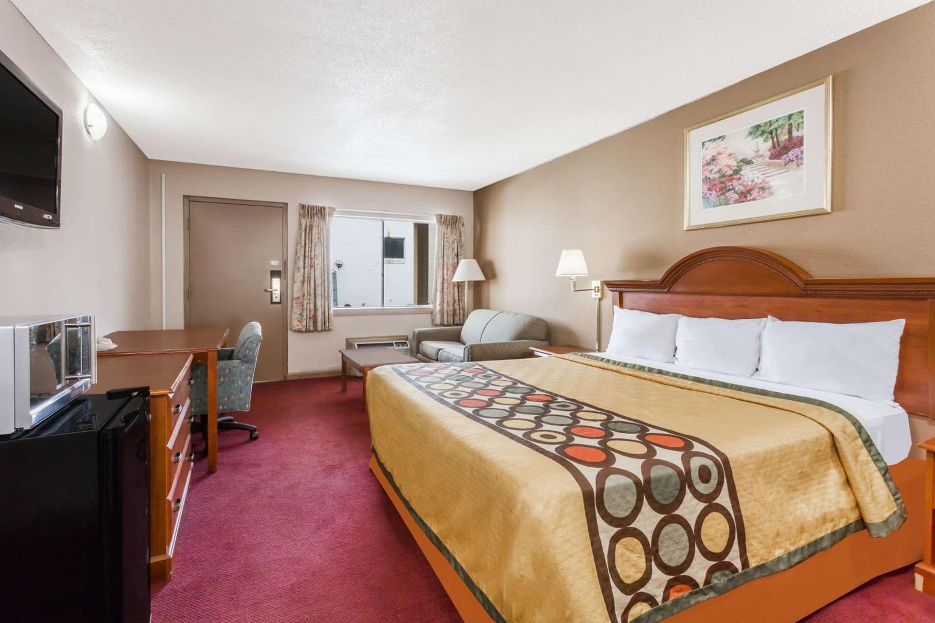 Super 8 by Wyndham Greensboro property views in Greensboro, NC — gallery photo 3
