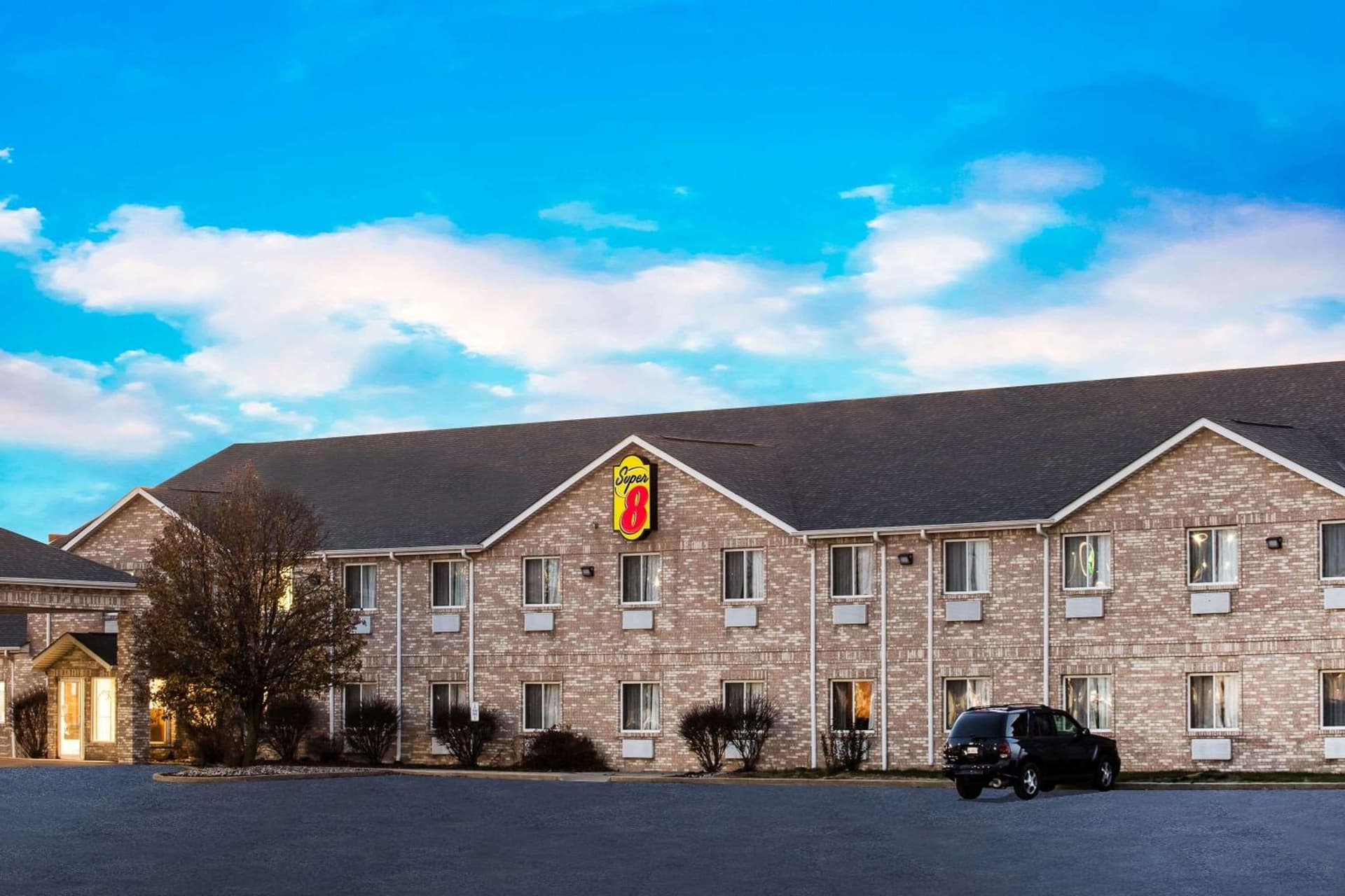Super 8 by Wyndham Remington featured exterior or lobby in Remington, IN — similar hotel