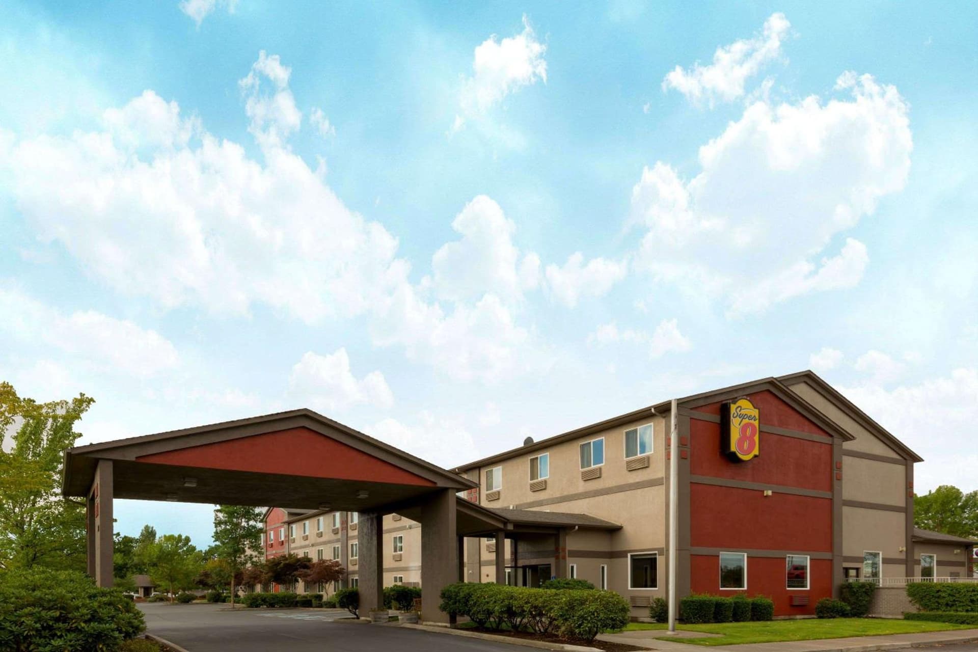 Super 8 by Wyndham Woodburn featured exterior or lobby in Woodburn, OR — similar hotel