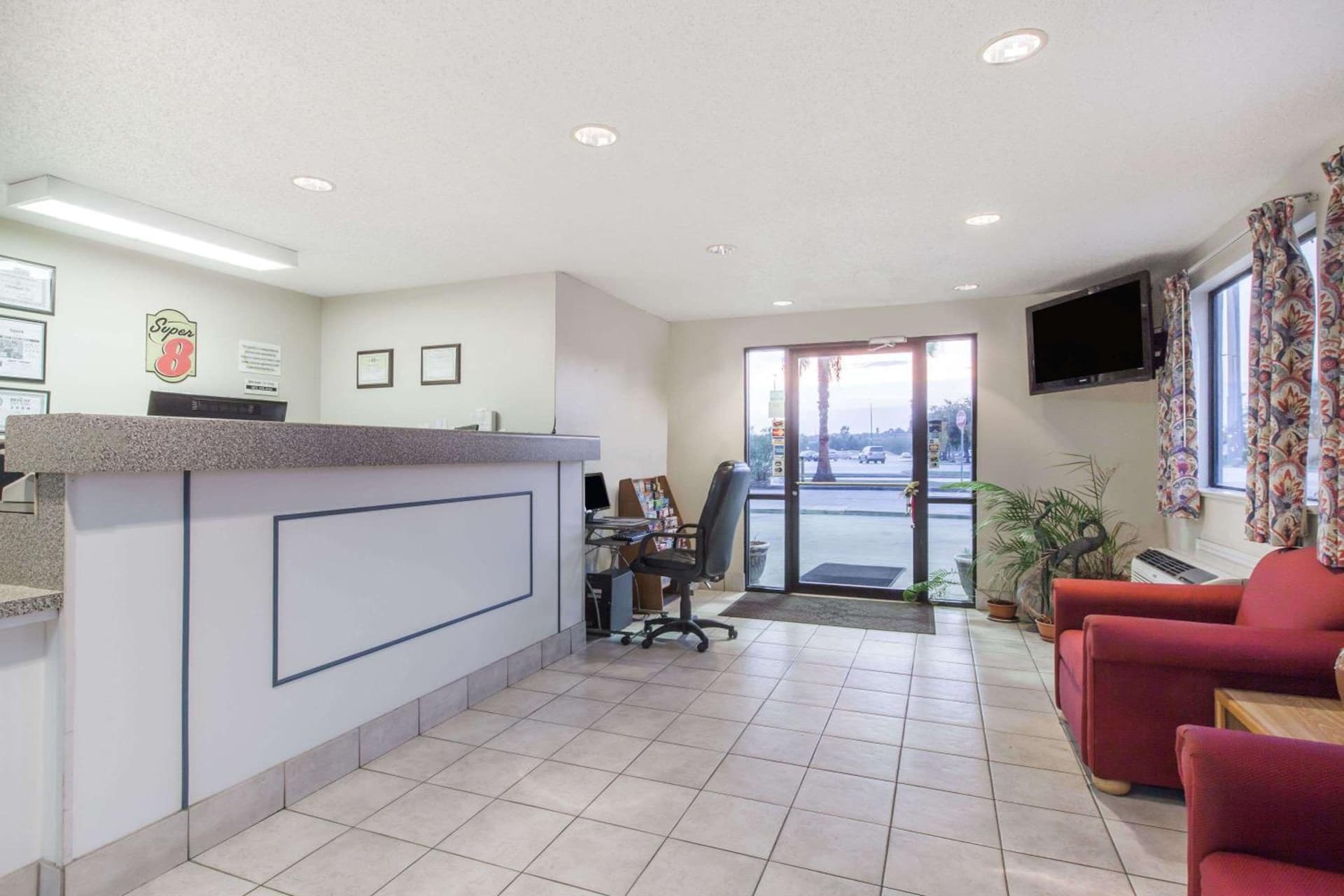 Super 8 by Wyndham Cleveland TX property views in Cleveland, TX — gallery photo 3