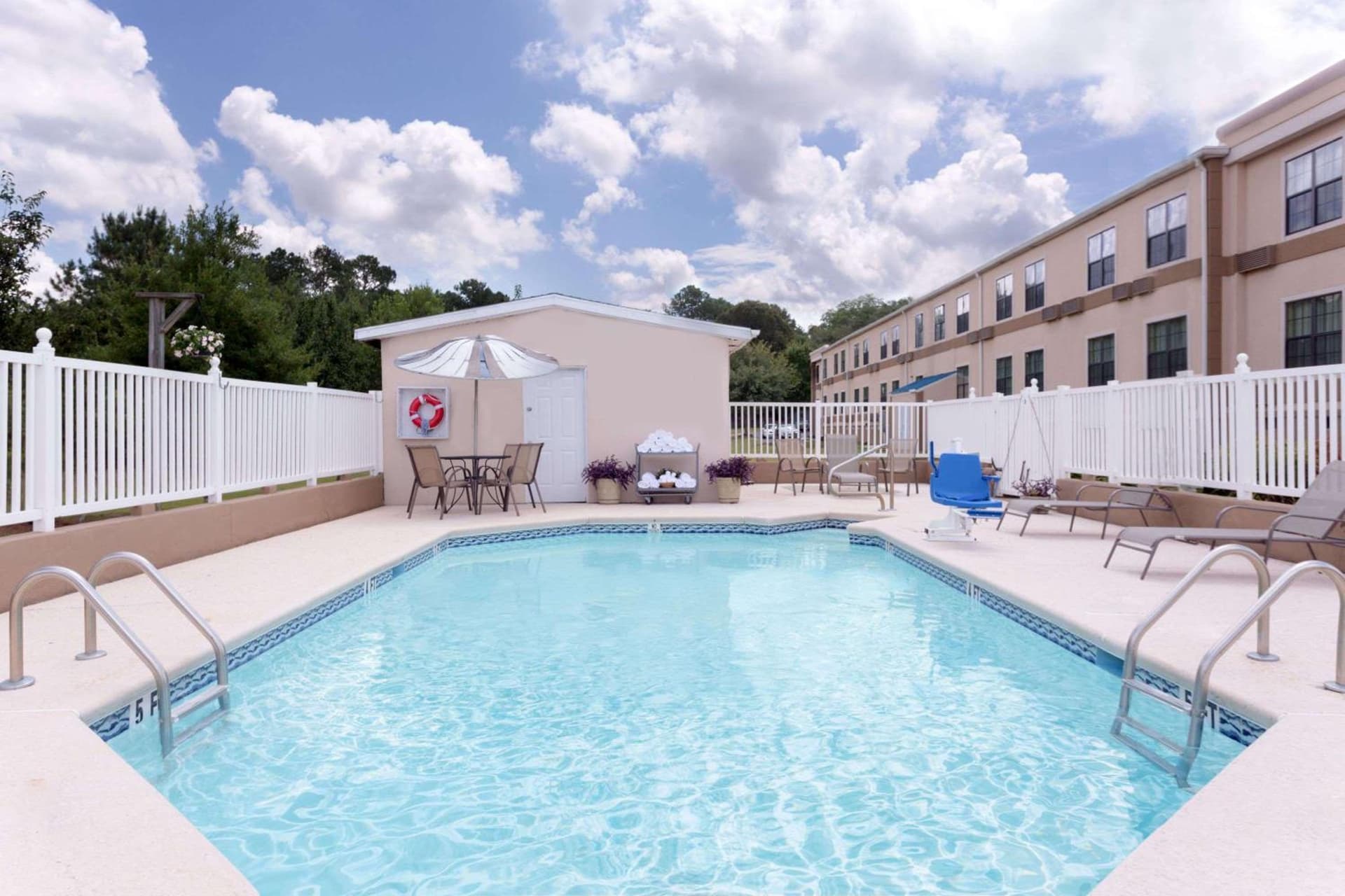 Travelodge by Wyndham Perry National Fairgrounds Area I-75 gallery photo in Perry, GA — image 35