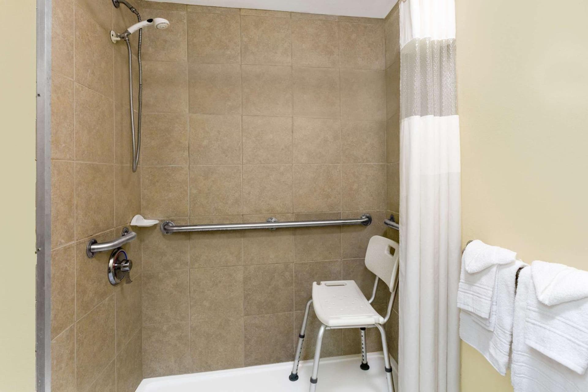 Travelodge by Wyndham Perry National Fairgrounds Area I-75 gallery photo in Perry, GA — image 33