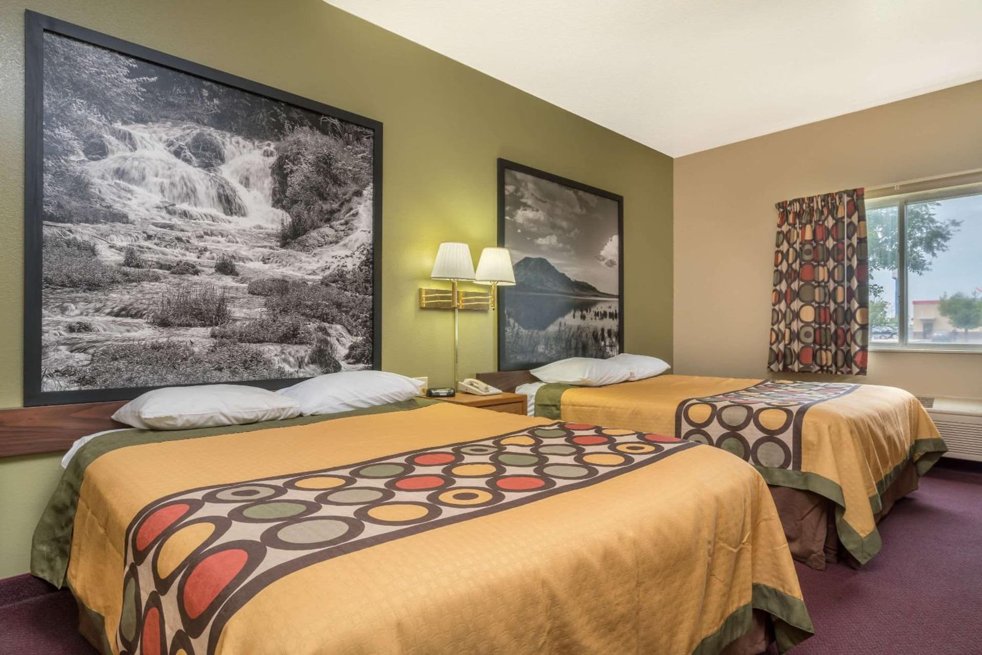 Super 8 by Wyndham Beresford property views in Beresford, SD — gallery photo 3