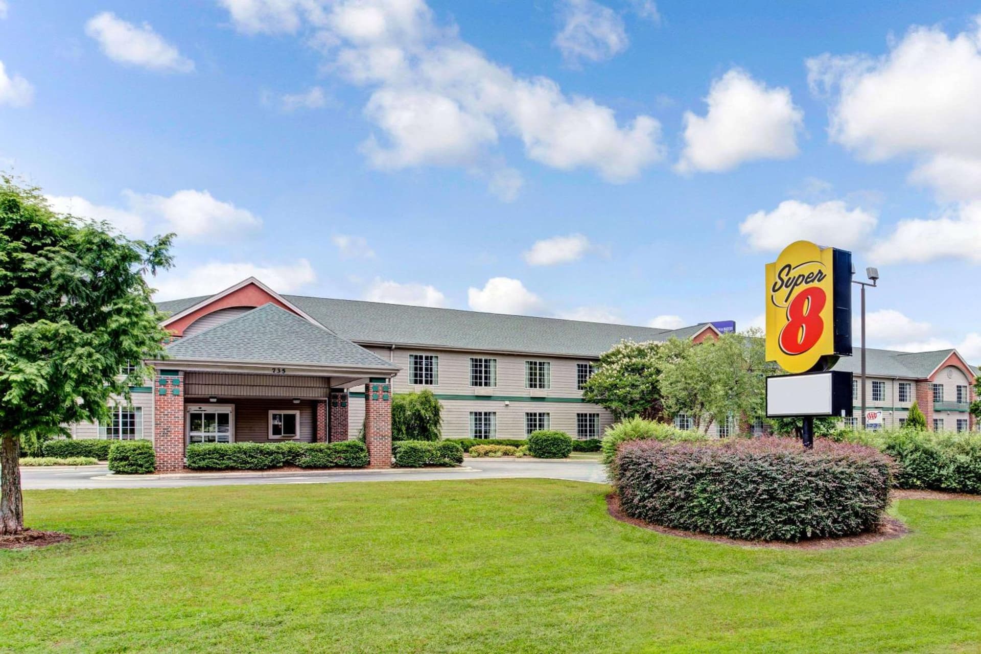 Super 8 by Wyndham Smithfield-Selma featured exterior or lobby in Smithfield, NC — similar hotel