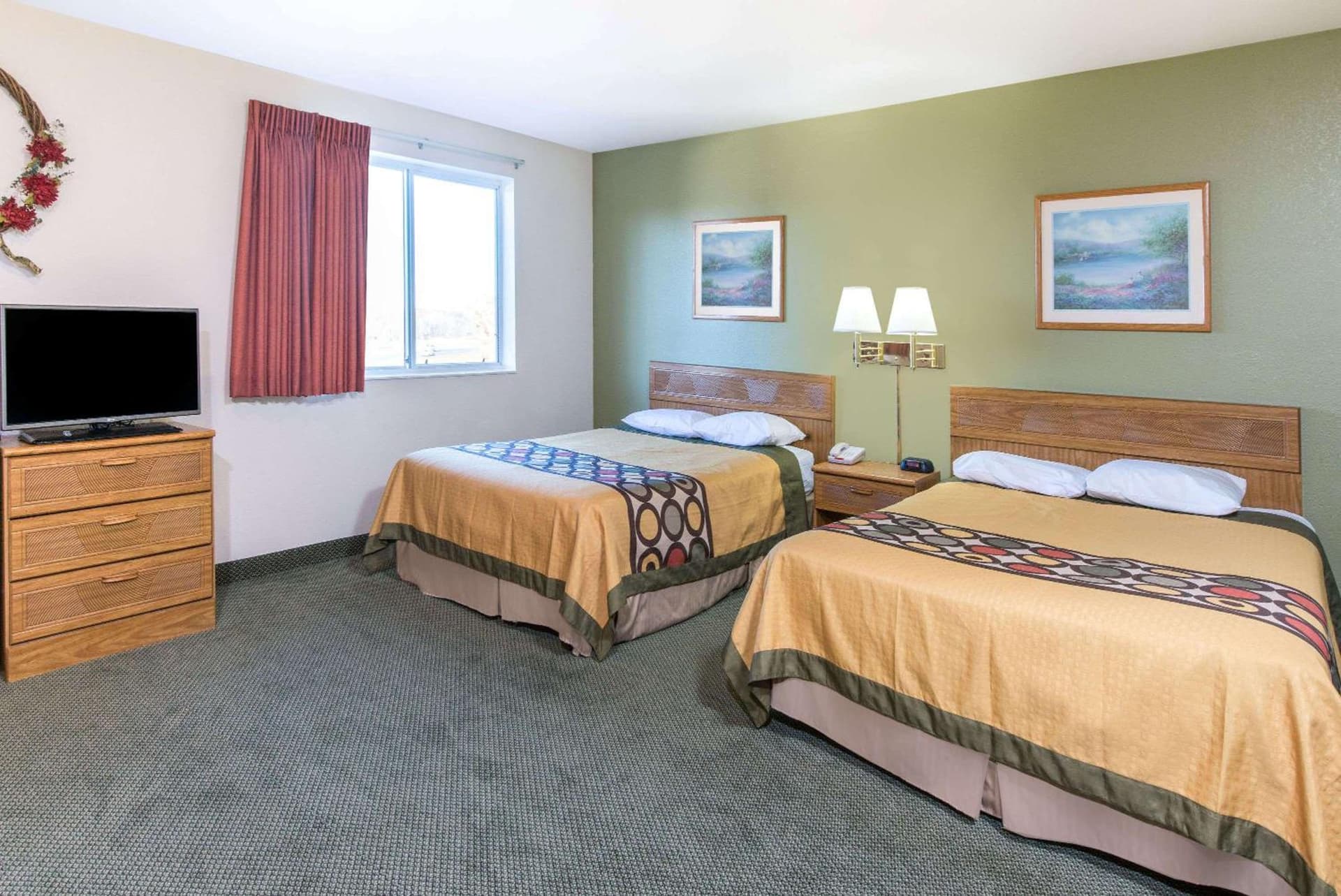 Super 8 by Wyndham West Middlesex/Sharon Area interior in West Middlesex, PA — gallery photo 2