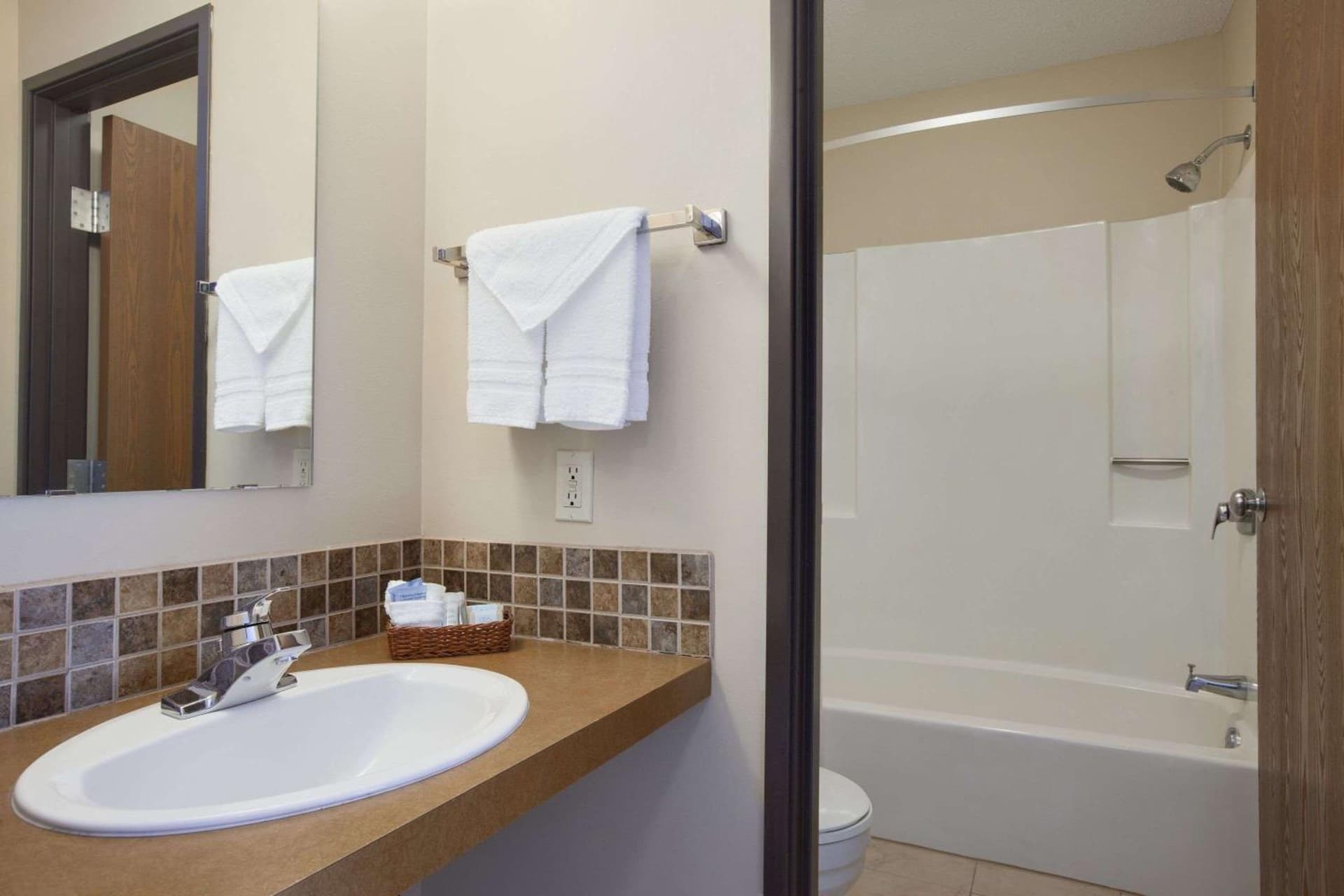 Travelodge by Wyndham Motel of St Cloud property views in Saint Cloud, MN — gallery photo 3
