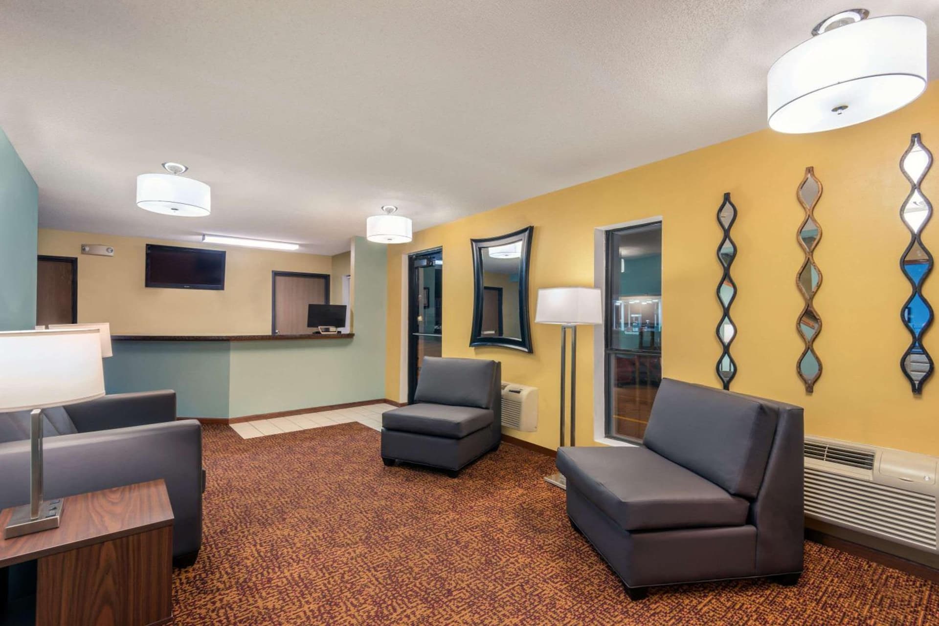 Super 8 by Wyndham Wakeeney property views in WaKeeney, KS — gallery photo 3