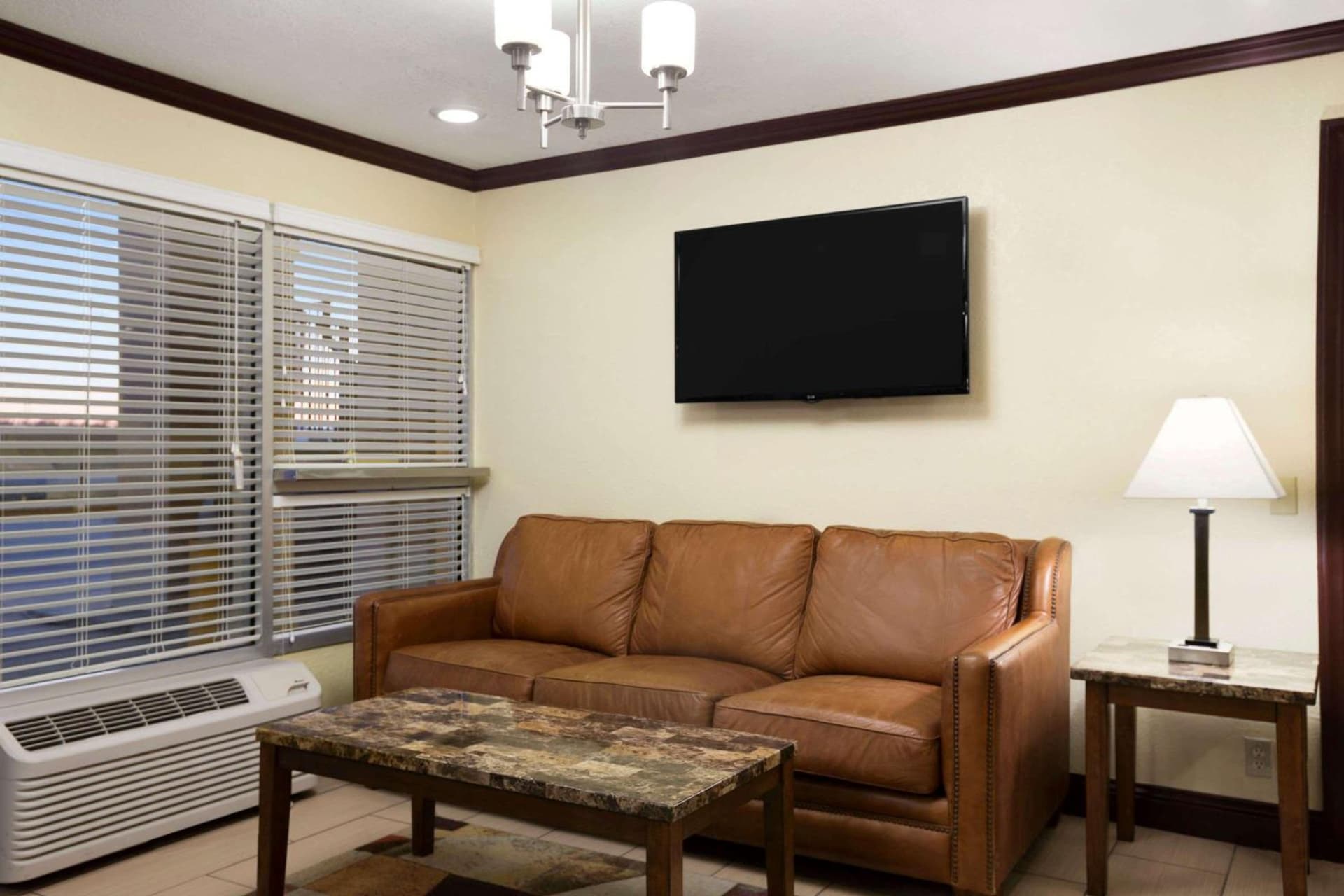 Super 8 by Wyndham Woodward property views in Woodward, OK — gallery photo 3