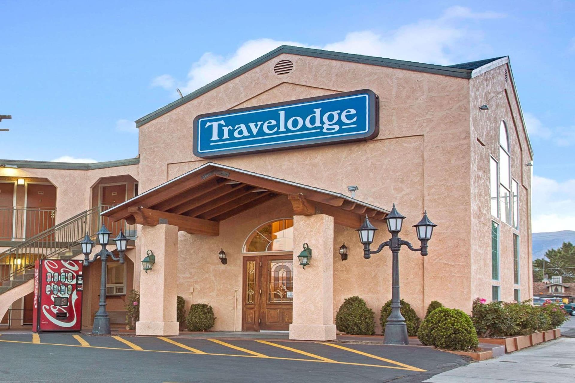 Travelodge by Wyndham Bishop featured exterior or lobby in Bishop, CA — similar hotel