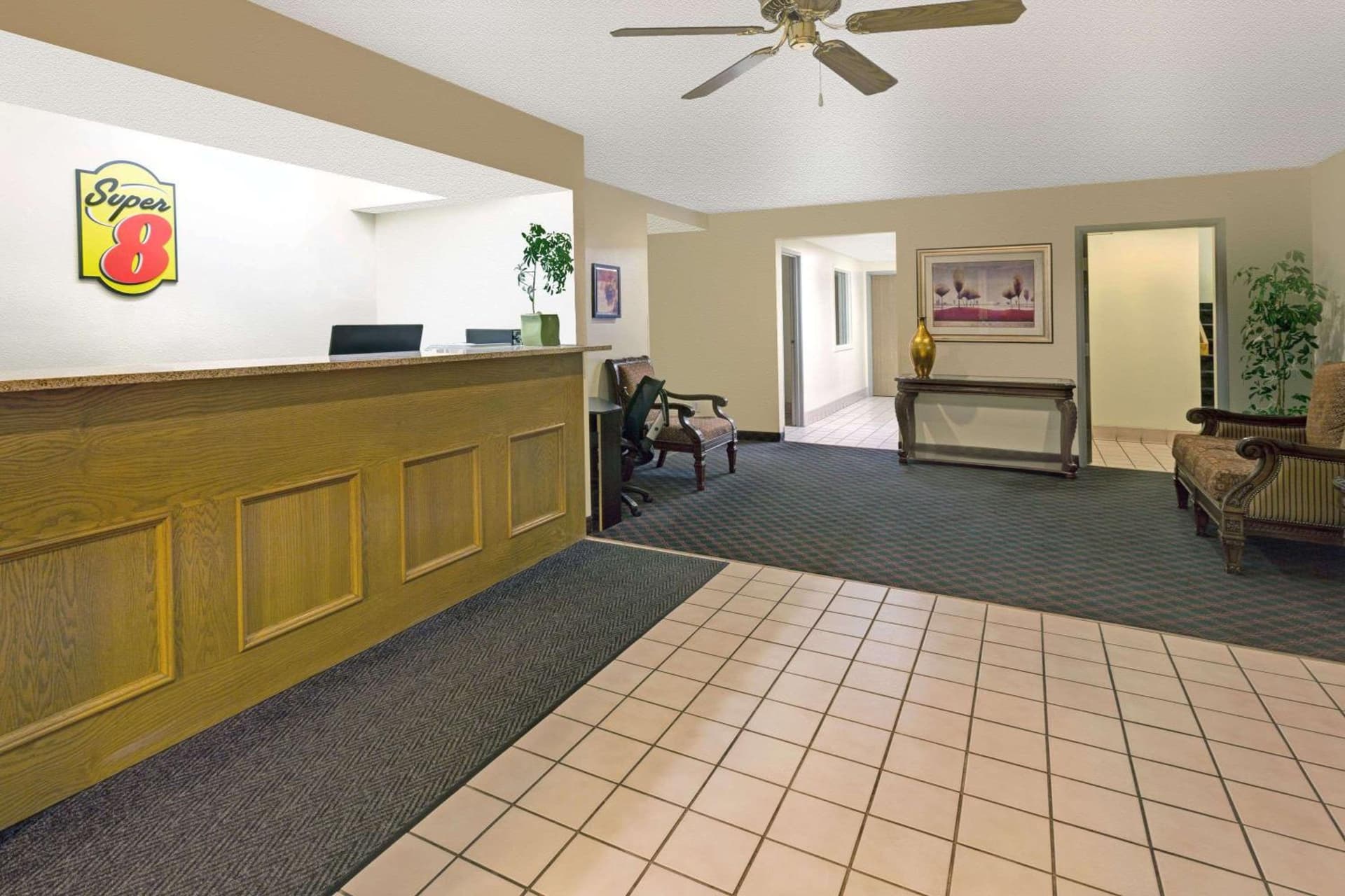 Super 8 by Wyndham Windsor property views in Windsor, CO — gallery photo 3