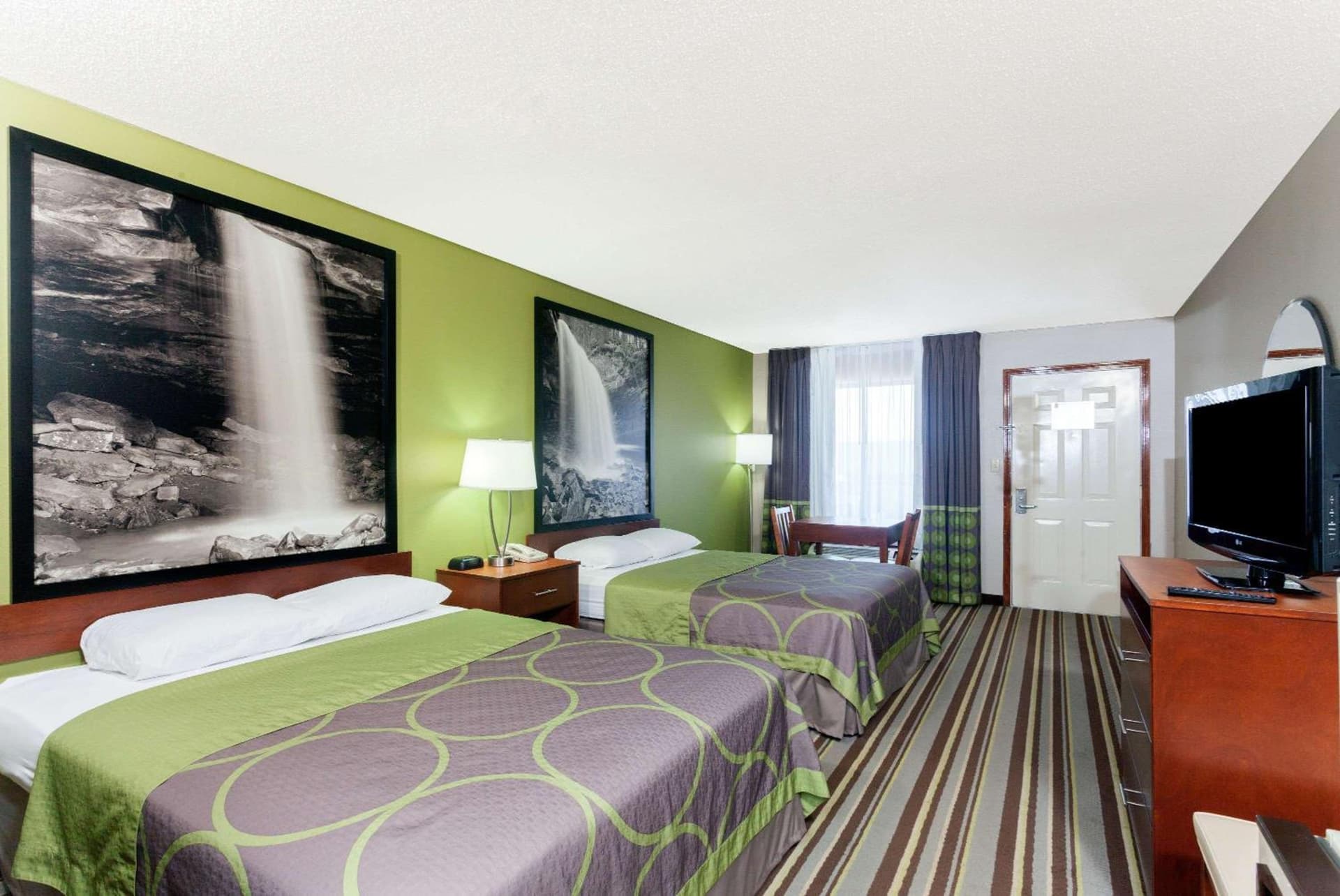 Super 8 by Wyndham Clarksville Northeast gallery photo in Clarksville, TN — image 22
