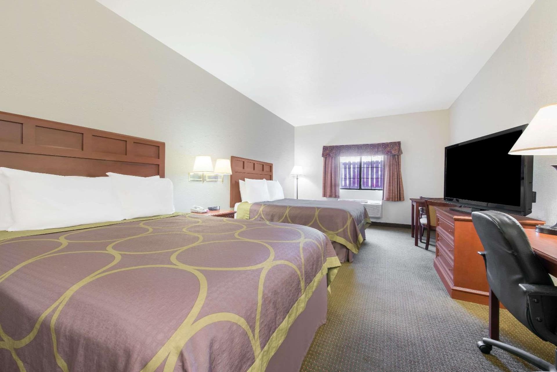 Super 8 by Wyndham Abilene South interior in Abilene, TX — gallery photo 2