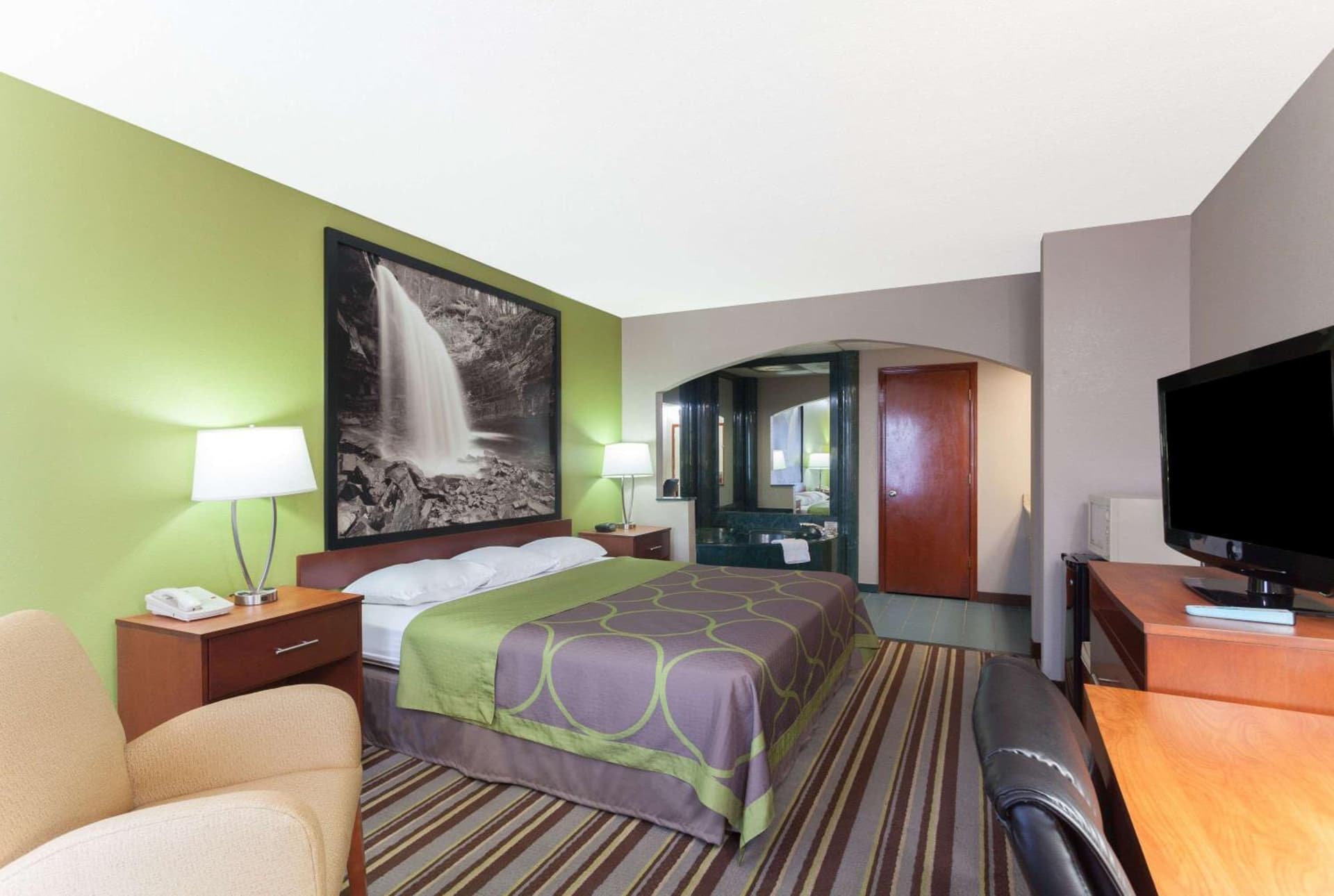 Super 8 by Wyndham Clarksville Northeast gallery photo in Clarksville, TN — image 21