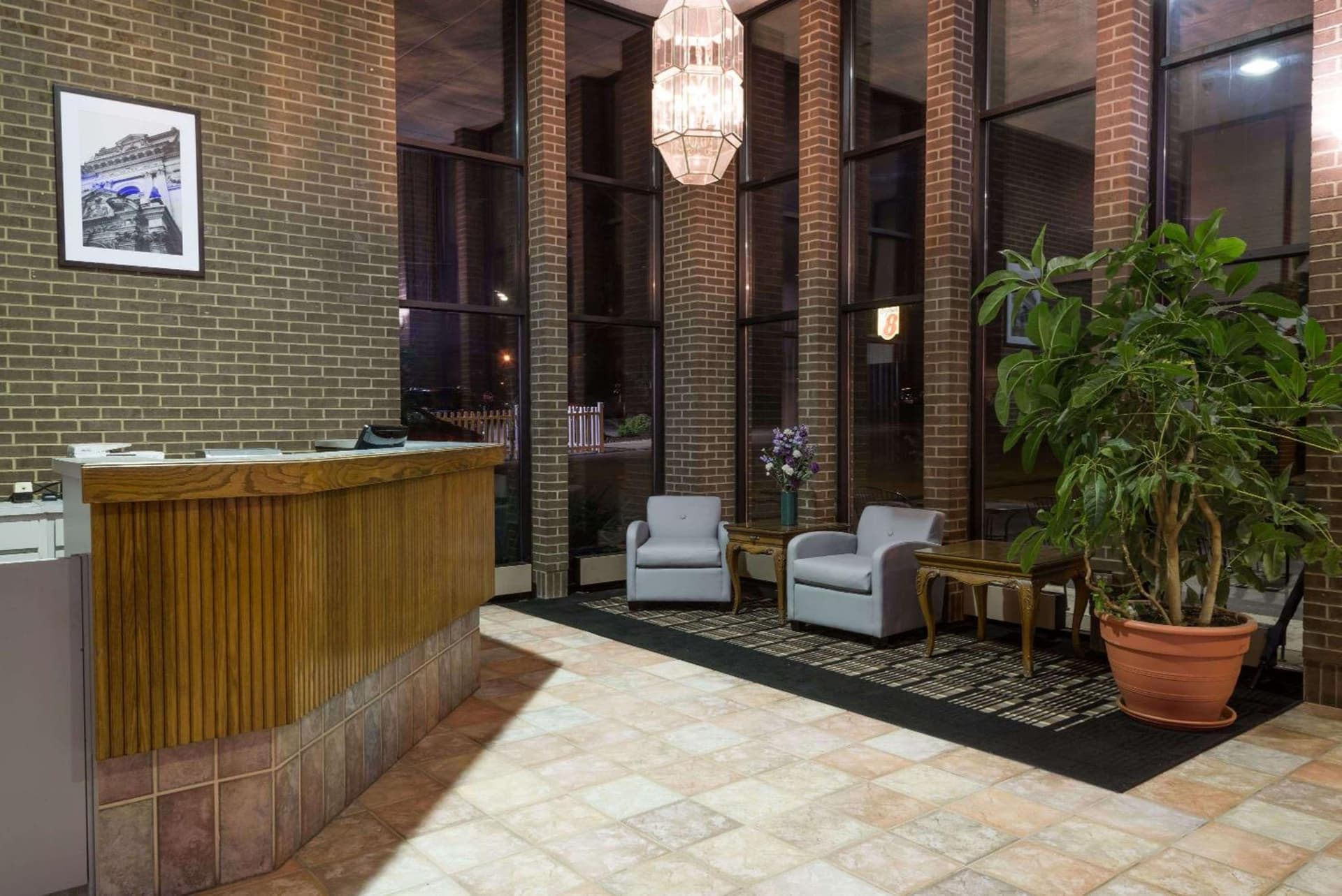Super 8 by Wyndham Miamisburg Dayton S Area OH interior in Miamisburg, OH — gallery photo 2
