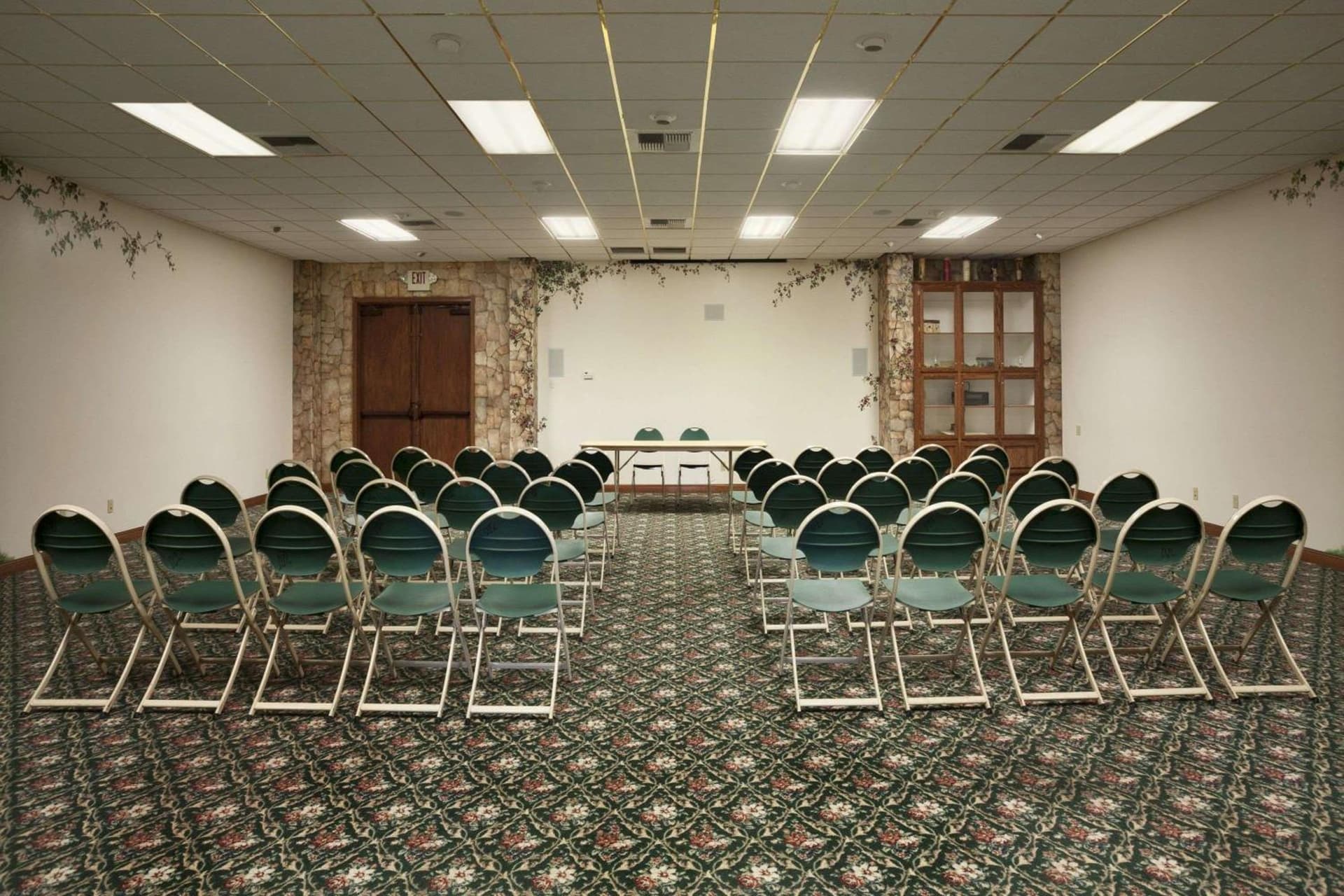Red Lion Inn & Suites Lemoore gallery photo in Lemoore, CA — image 26