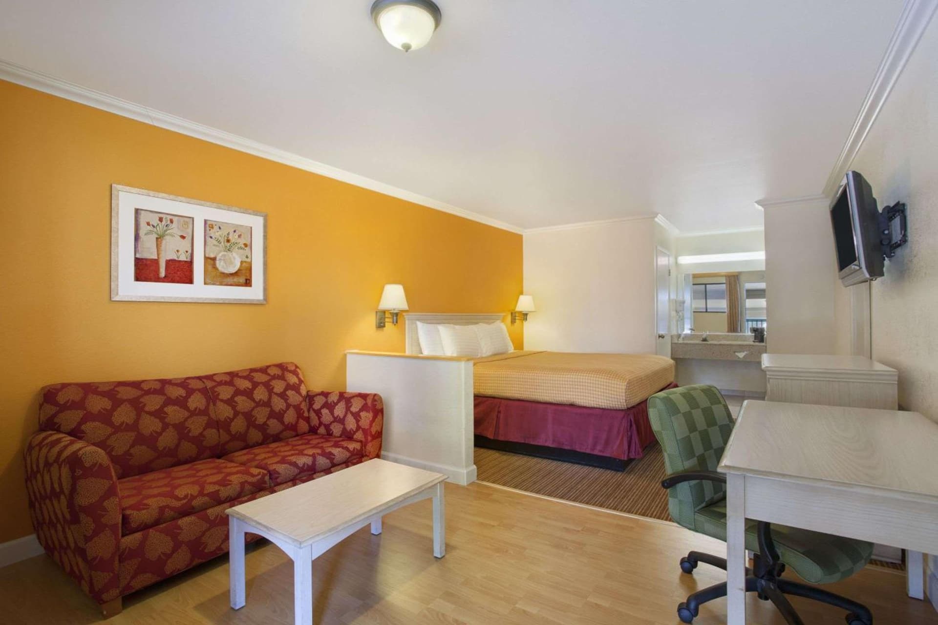 Red Lion Inn & Suites Lemoore gallery photo in Lemoore, CA — image 24