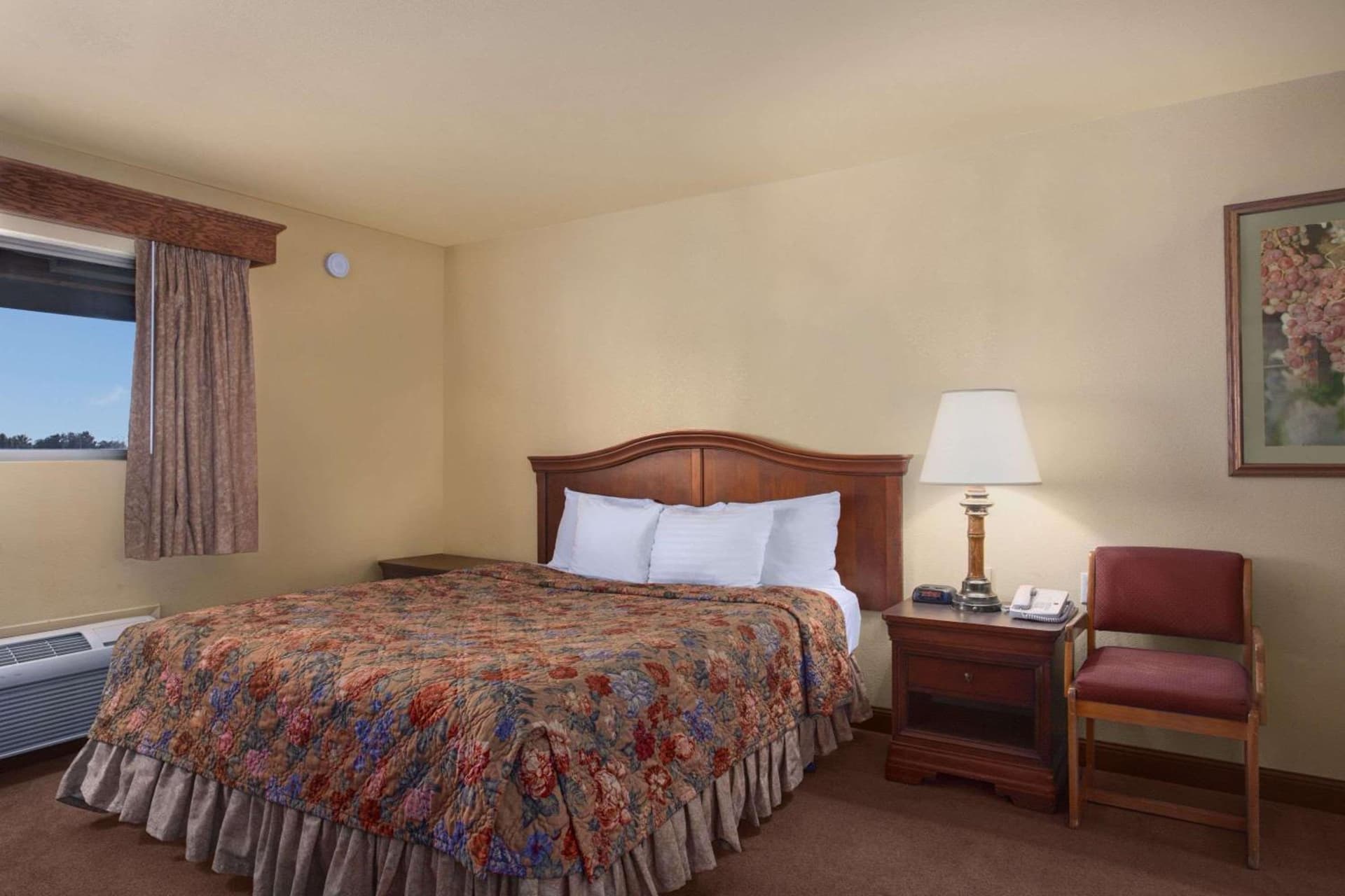 Red Lion Inn & Suites Lemoore gallery photo in Lemoore, CA — image 18