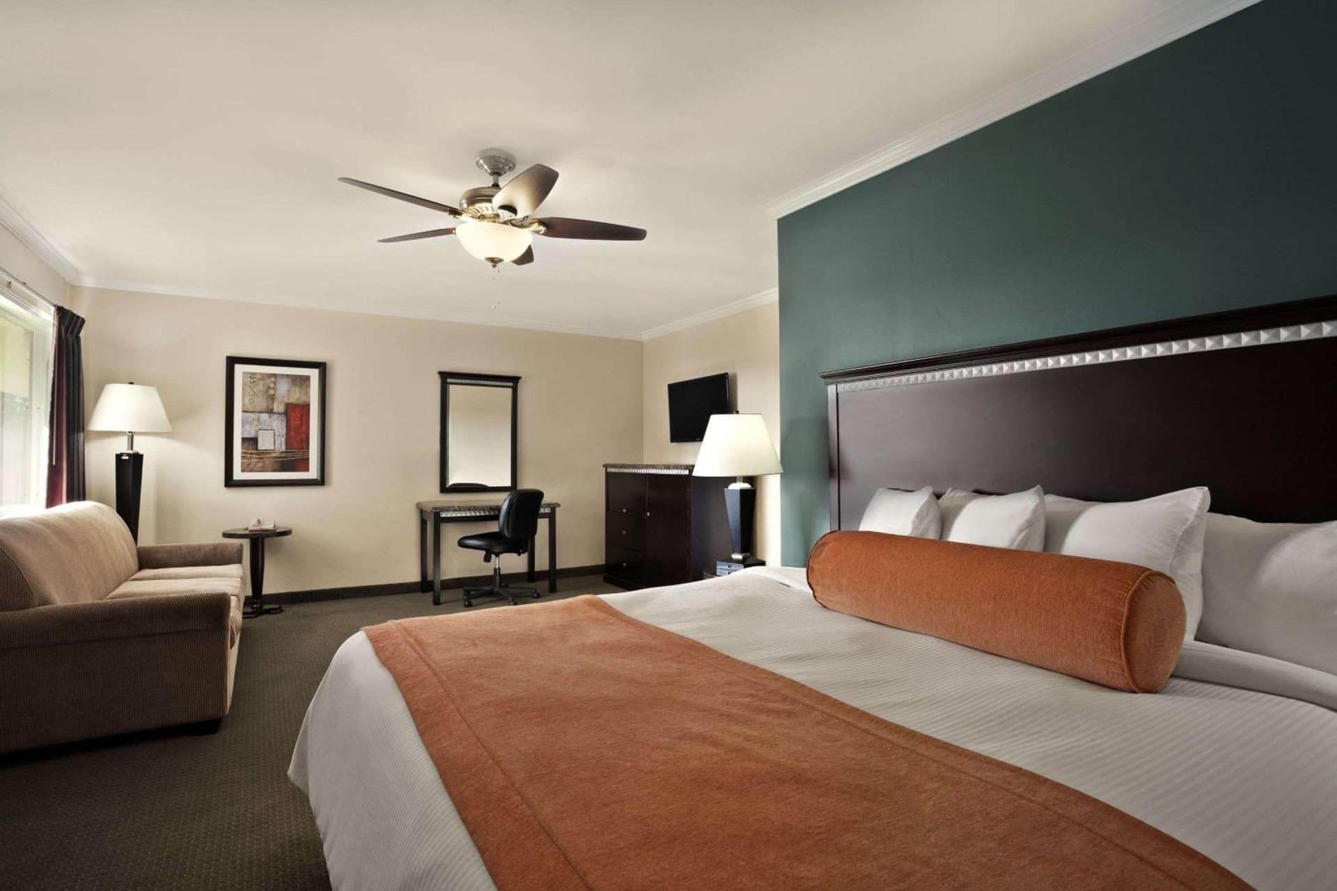 Quality Inn & Suites Santa Maria gallery photo in Santa Maria, CA — image 104