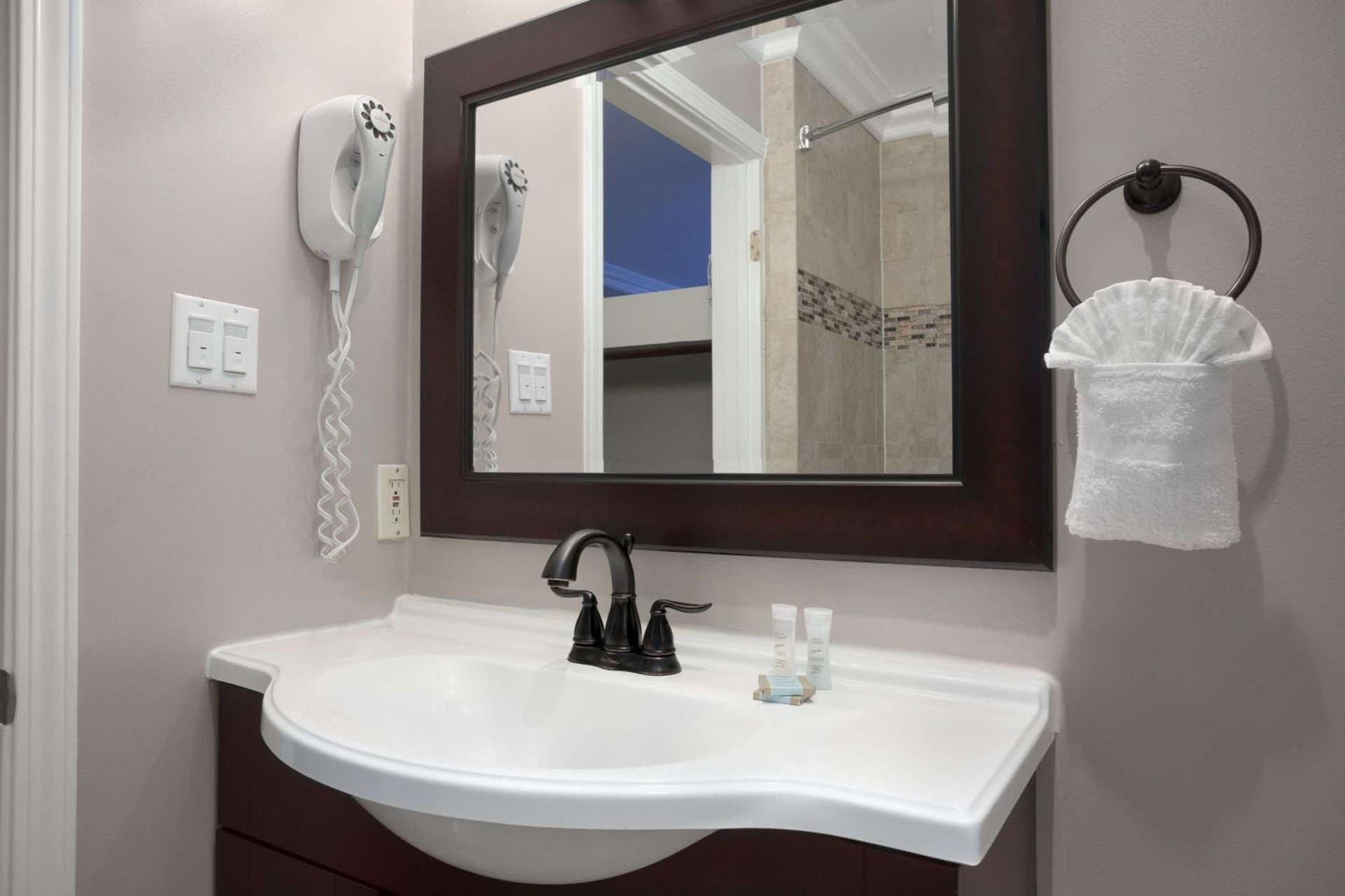 Quality Inn & Suites Santa Maria gallery photo in Santa Maria, CA — image 81