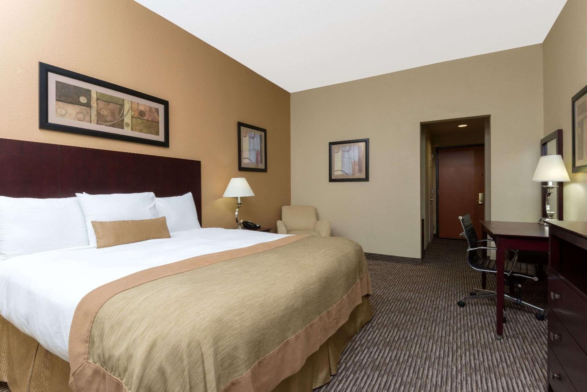 Wingate by Wyndham Dayton - Fairborn gallery photo in Fairborn, OH — image 13