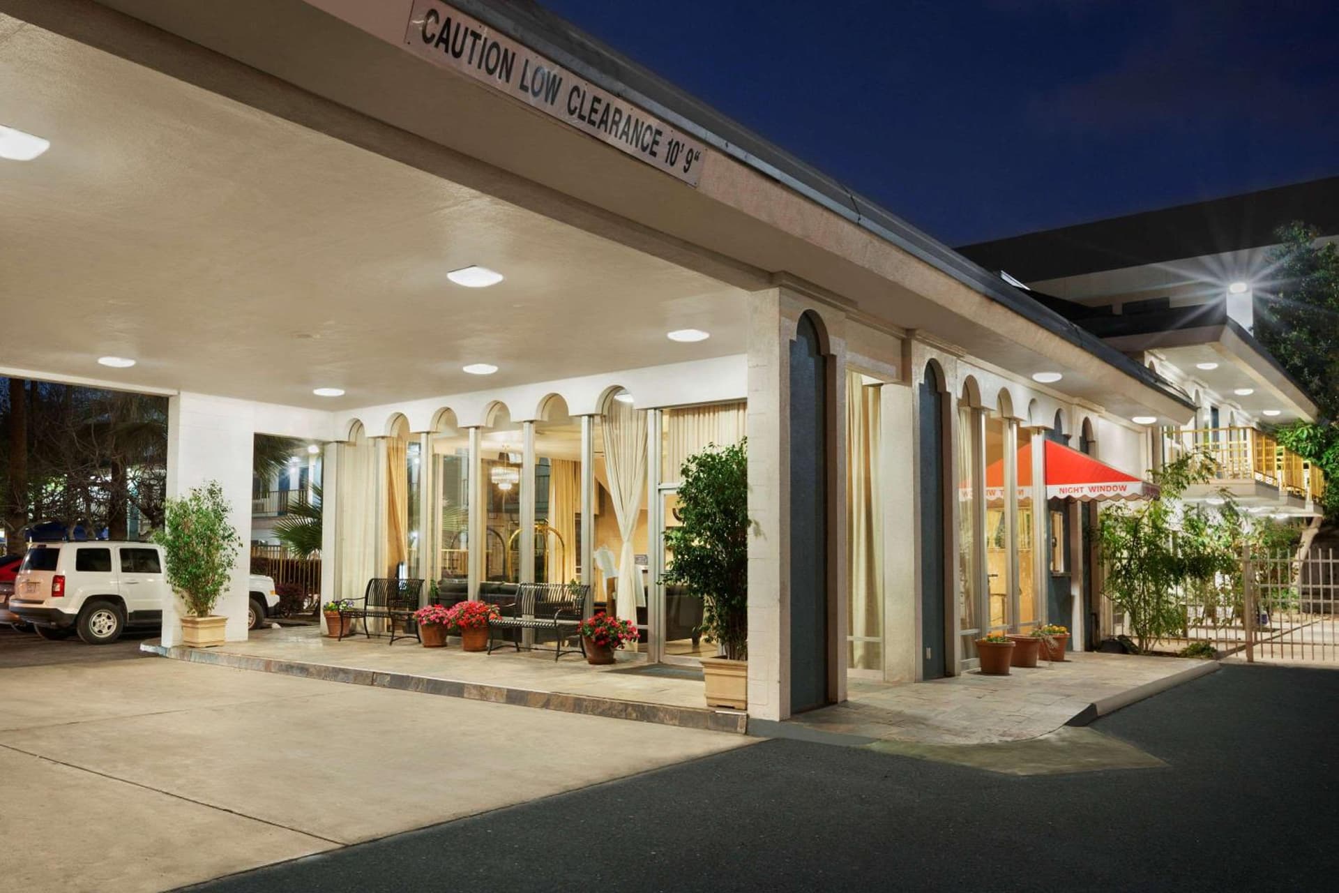 Travelodge by Wyndham Bakersfield featured exterior or lobby in Bakersfield, CA — similar hotel