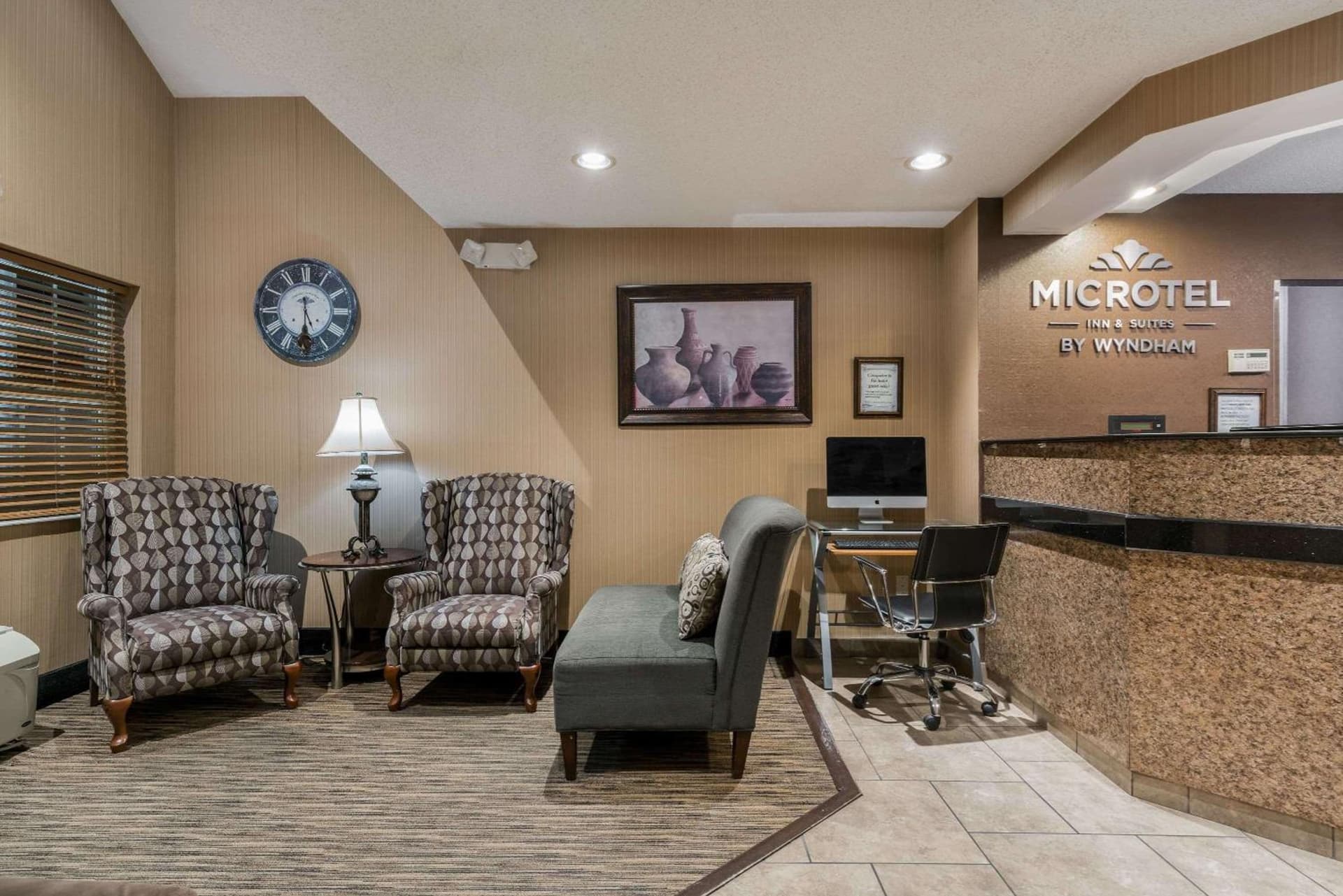 Microtel Inn & Suites by Wyndham Rochester North Mayo Clinic gallery photo in Rochester, MN — image 9