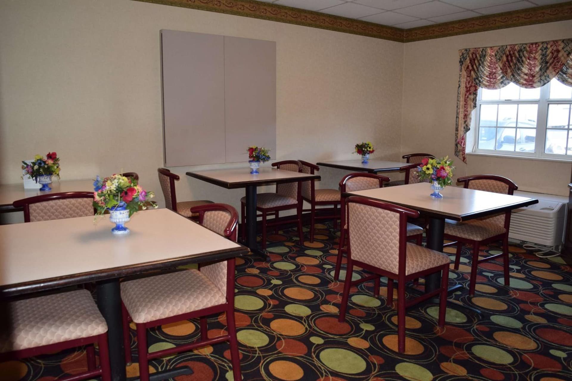 Microtel Inn & Suites by Wyndham Rock Hill/Charlotte Area gallery photo in Rock Hill, SC — image 12