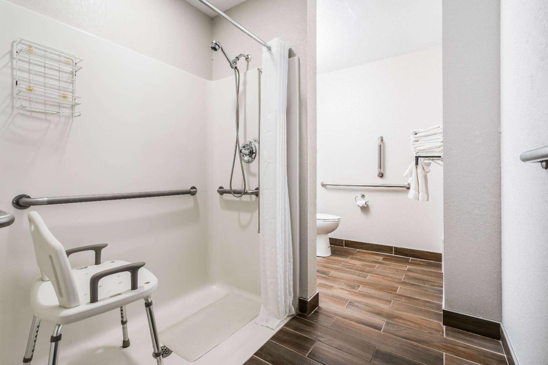 Microtel Inn & Suites by Wyndham Rochester North Mayo Clinic gallery photo in Rochester, MN — image 31