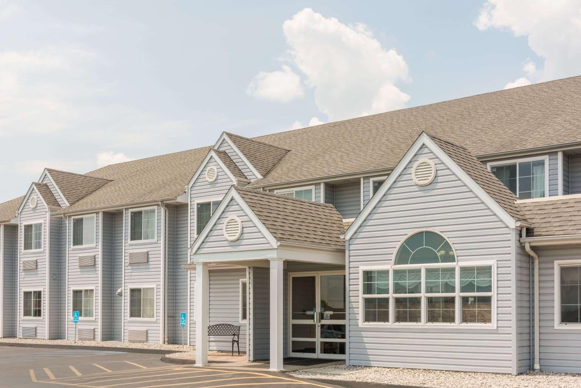 Microtel Inn & Suites by Wyndham Sainte Genevieve featured exterior or lobby in Sainte Genevieve, MO — similar hotel