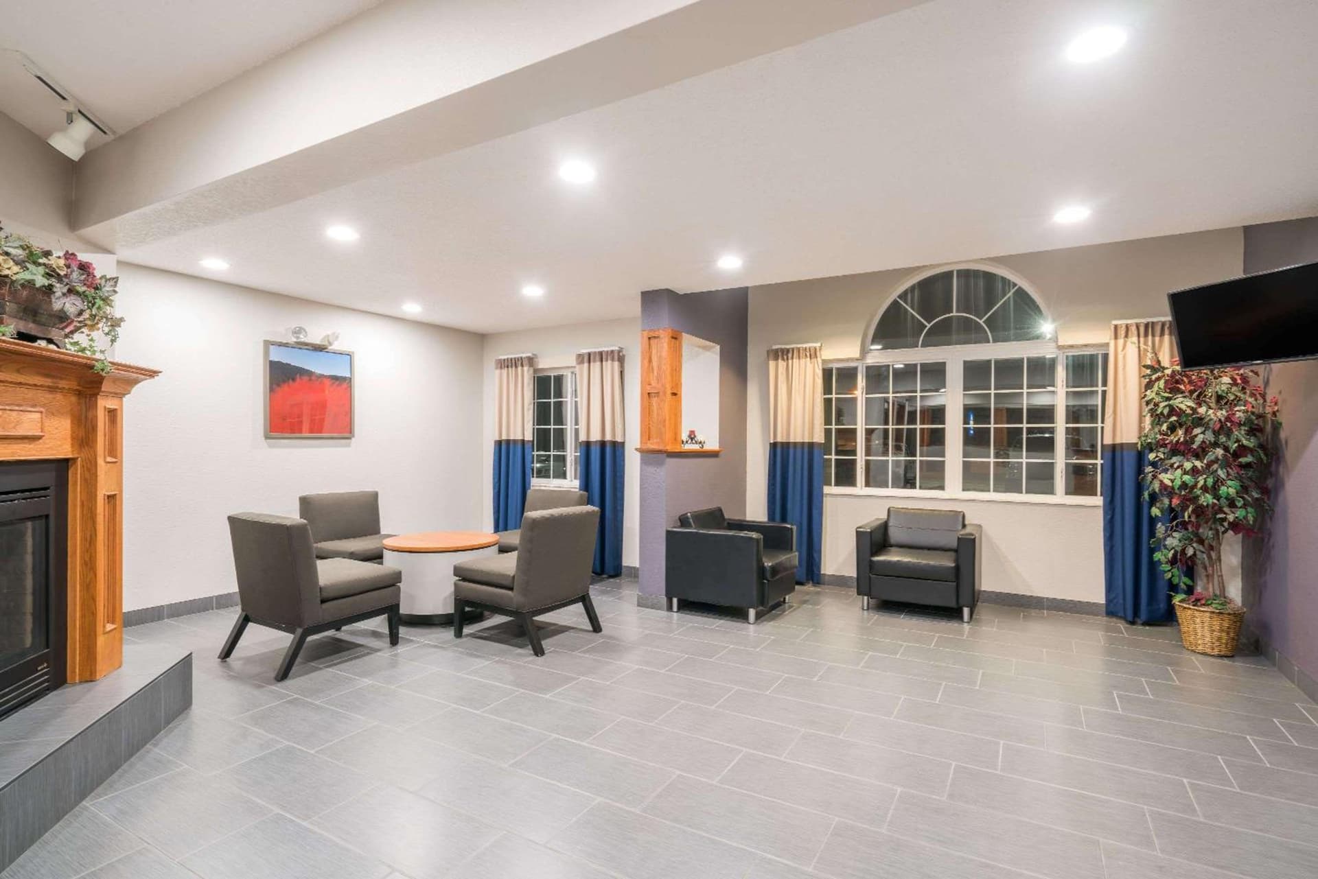 Microtel Inn & Suites by Wyndham Springfield interior in Springfield, MN — gallery photo 2