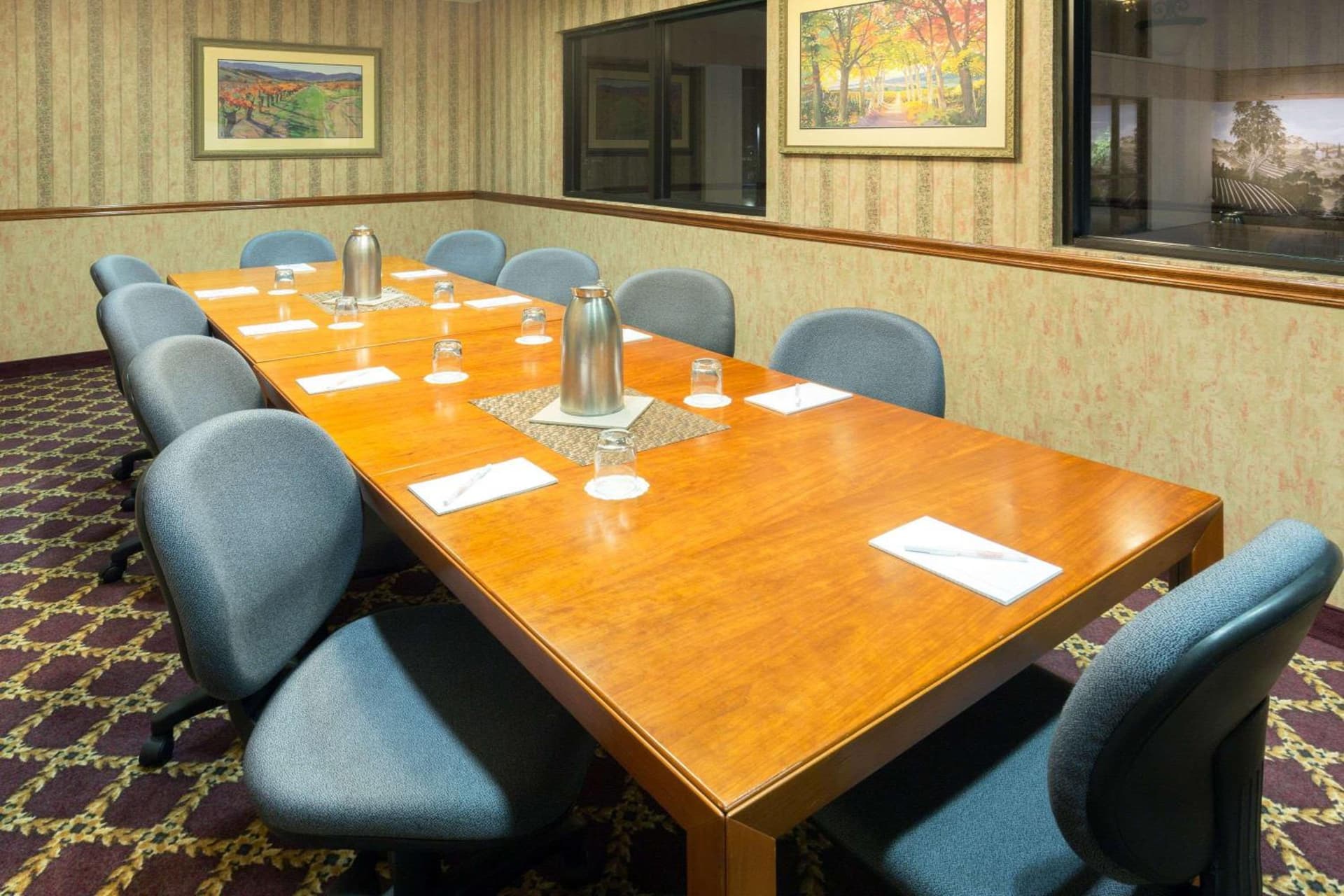 Hawthorn Suites by Wyndham Napa Valley property views in Napa, CA — gallery photo 3