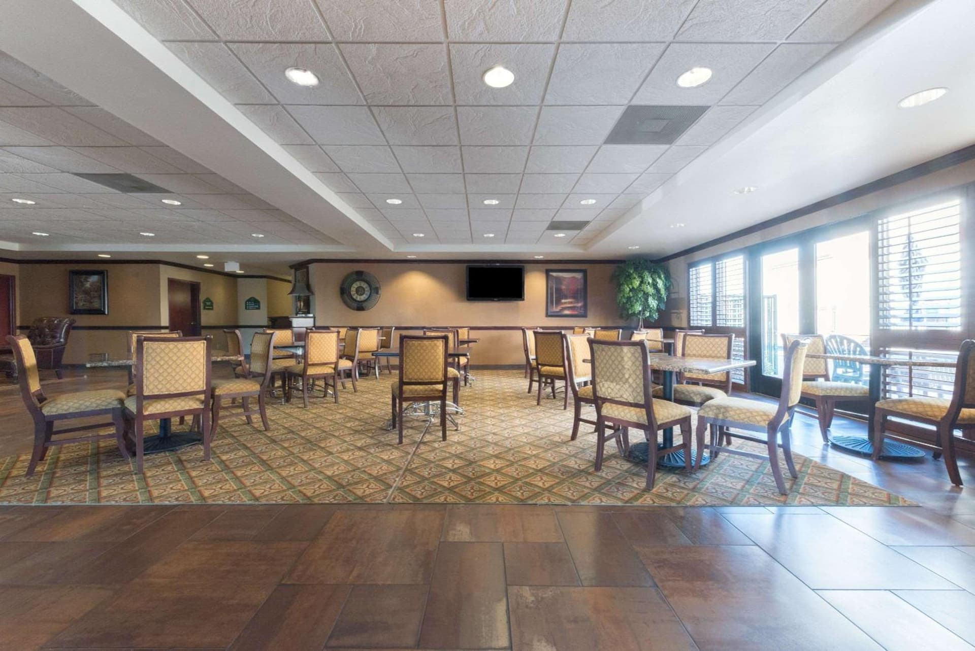 Big Country Hotel & Suites, SureStay Collection by BW gallery photo in Abilene, TX — image 54
