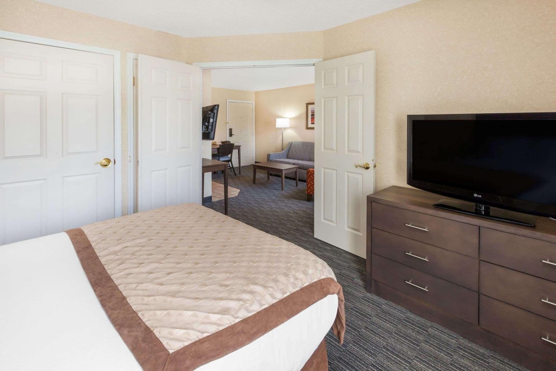 Affordable Suites of America Detroit-Warren gallery photo in Warren, MI — image 15