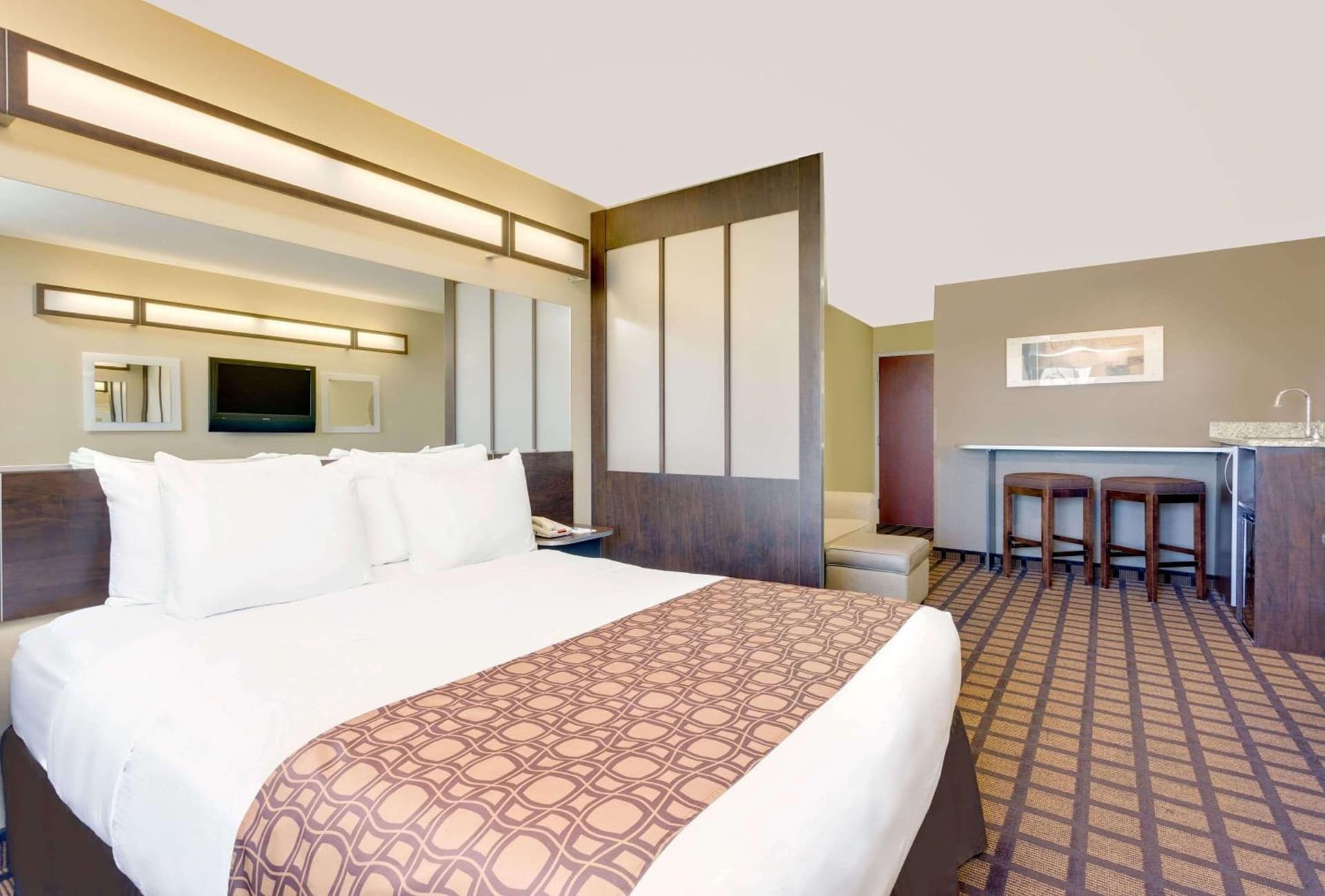 Microtel by Wyndham Perry National Fairground Area I-75 gallery photo in Perry, GA — image 10