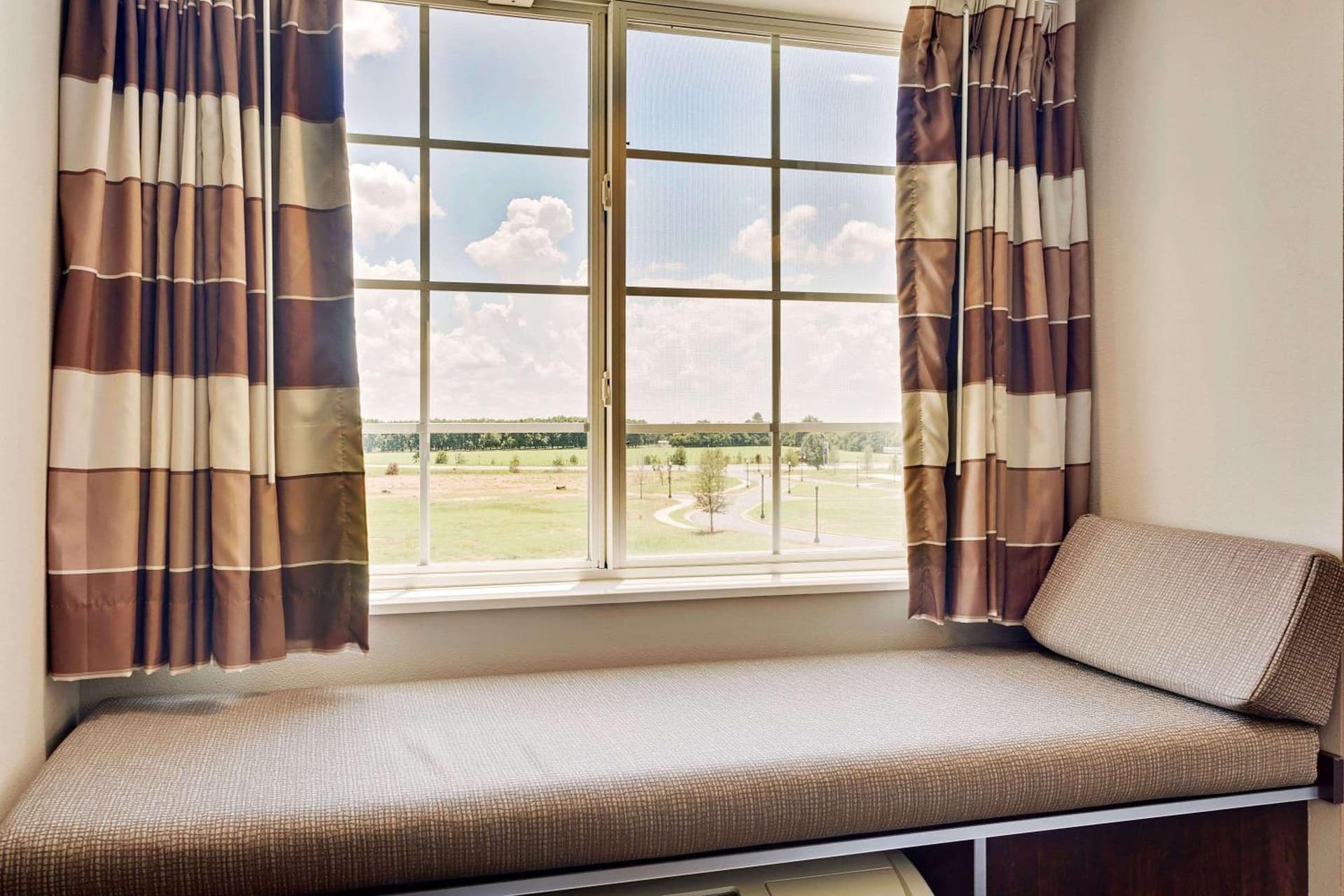 Microtel by Wyndham Perry National Fairground Area I-75 gallery photo in Perry, GA — image 13