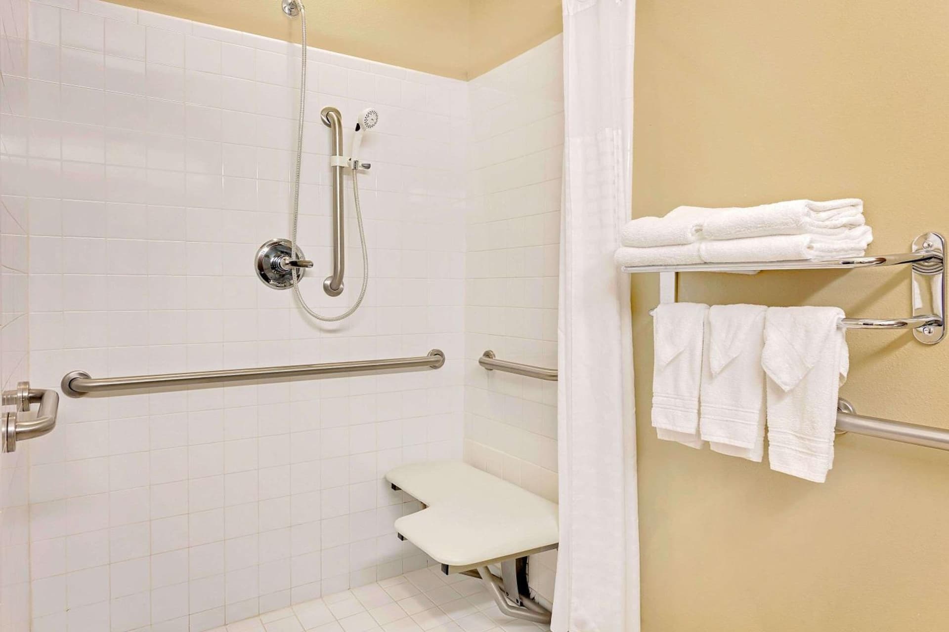Microtel by Wyndham Perry National Fairground Area I-75 gallery photo in Perry, GA — image 19