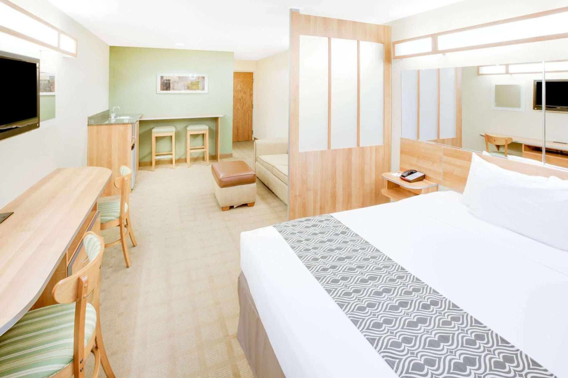 Microtel Inn & Suites by Wyndham Saraland gallery photo in Saraland, AL — image 10