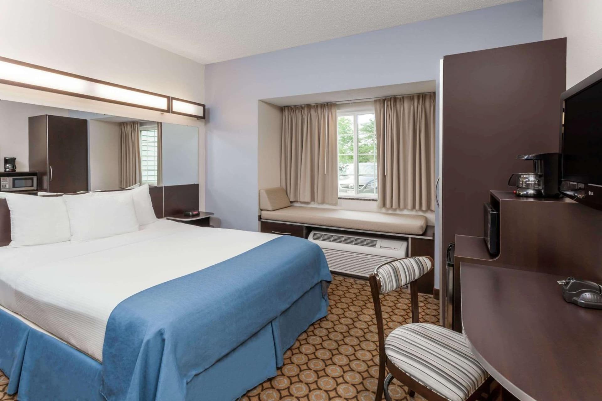 Microtel Inn and Suites Elkhart gallery photo in Elkhart, IN — image 39