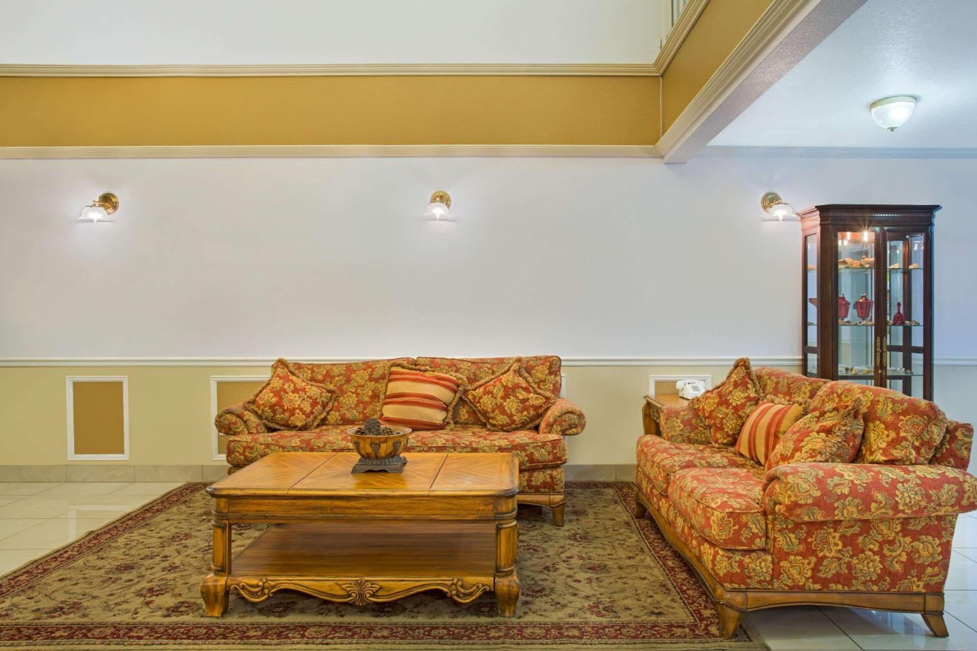 Super 8 by Wyndham Oroville property views in Oroville, CA — gallery photo 3
