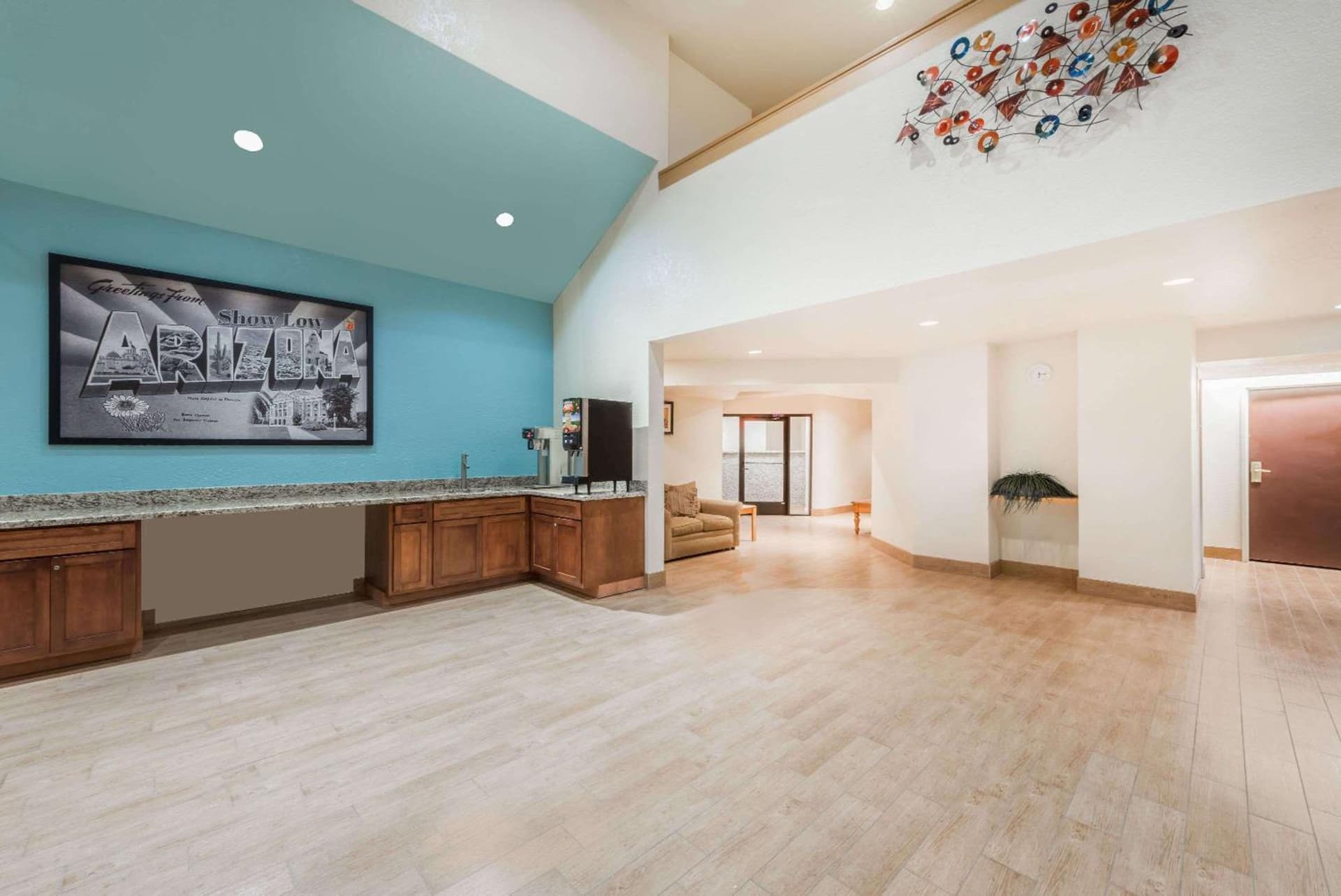 Super 8 by Wyndham Show Low interior in Show Low, AZ — gallery photo 2
