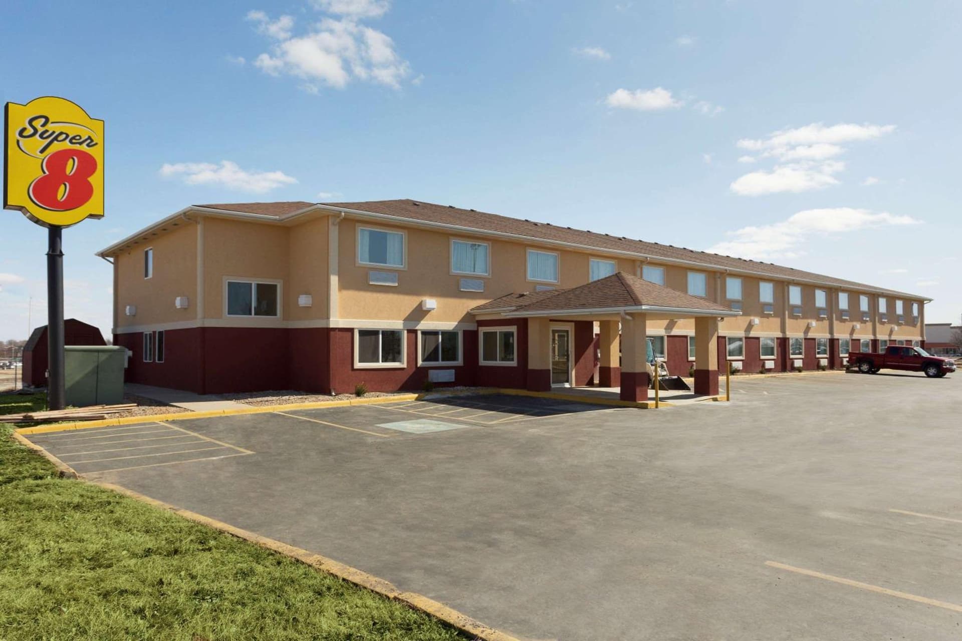 Super 8 by Wyndham Lees Summit featured exterior or lobby in Lees Summit, MO — similar hotel
