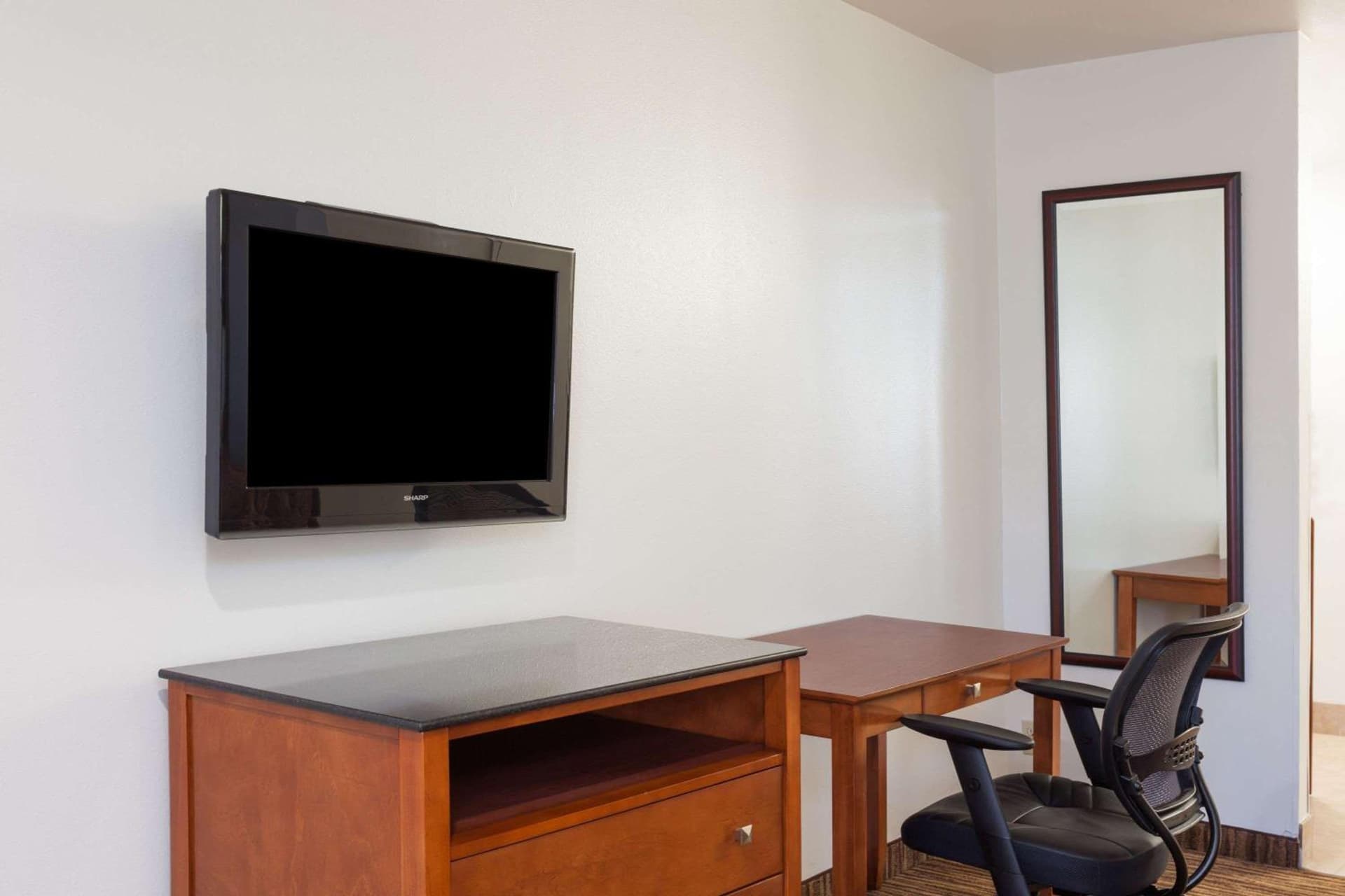 Travelodge by Wyndham Hemet CA gallery photo in Hemet, CA — image 7