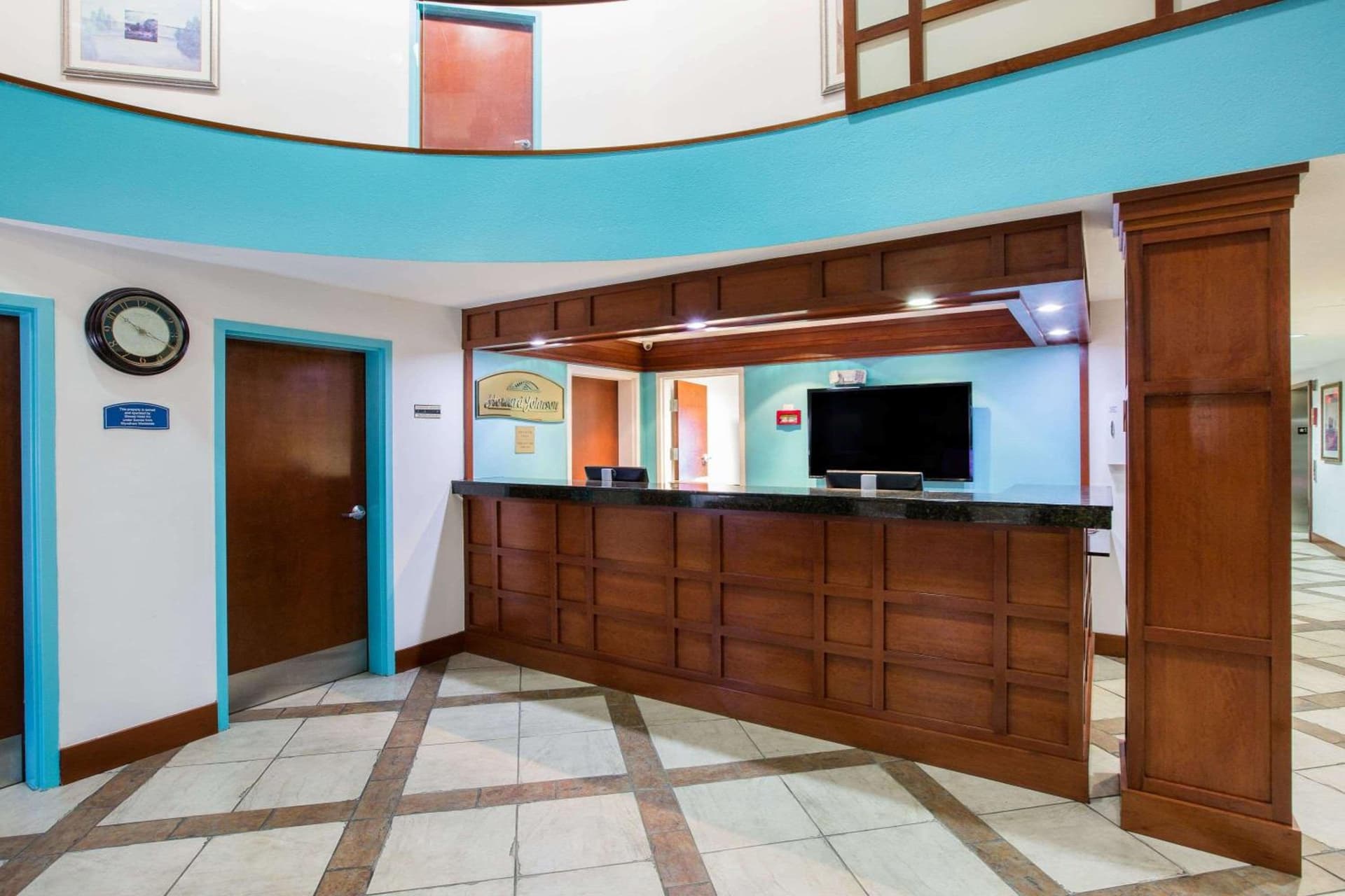 Howard Johnson by Wyndham Evansville East gallery photo in Evansville, IN — image 6