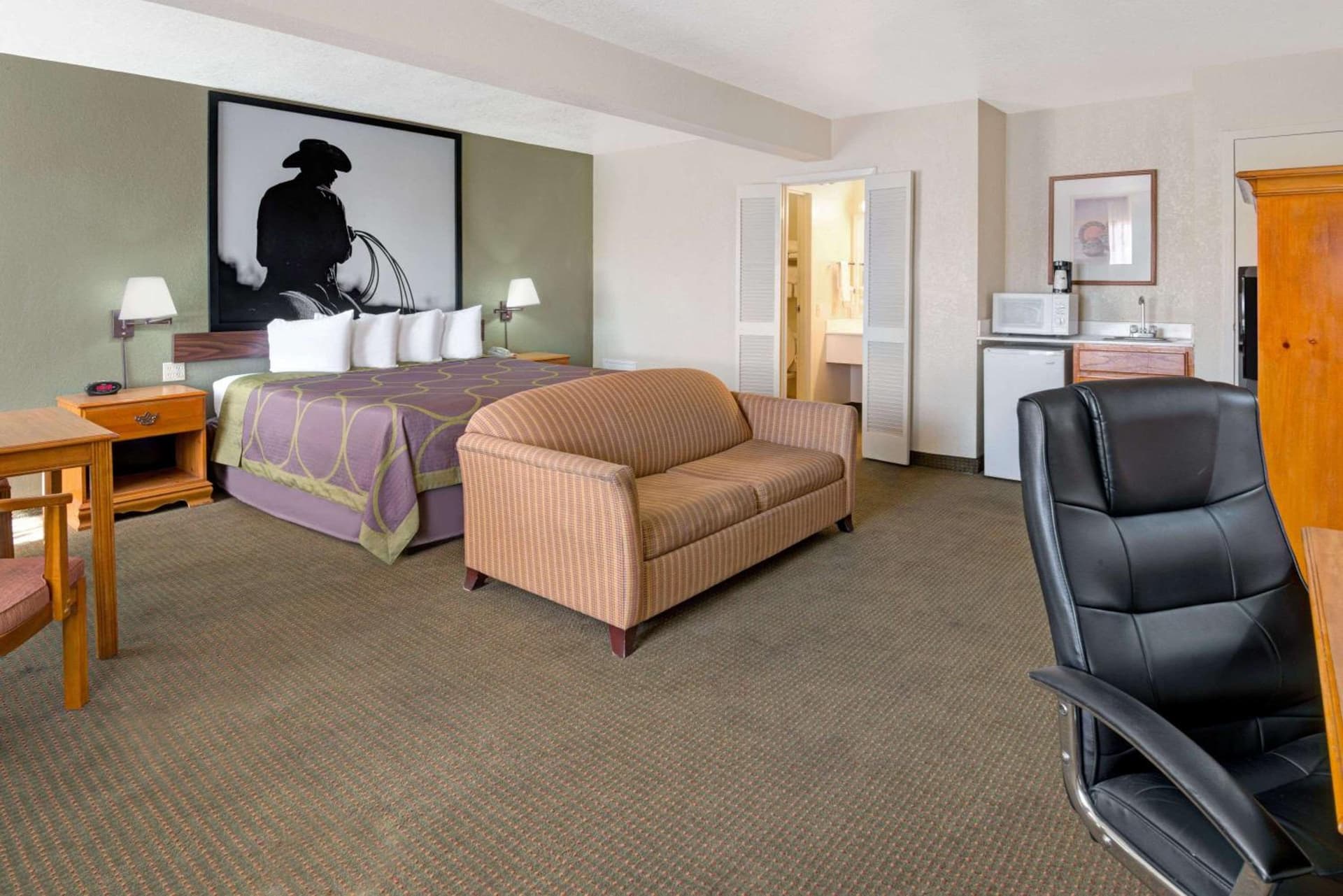 Super 8 by Wyndham El Paso Airport gallery photo in El Paso, TX — image 28
