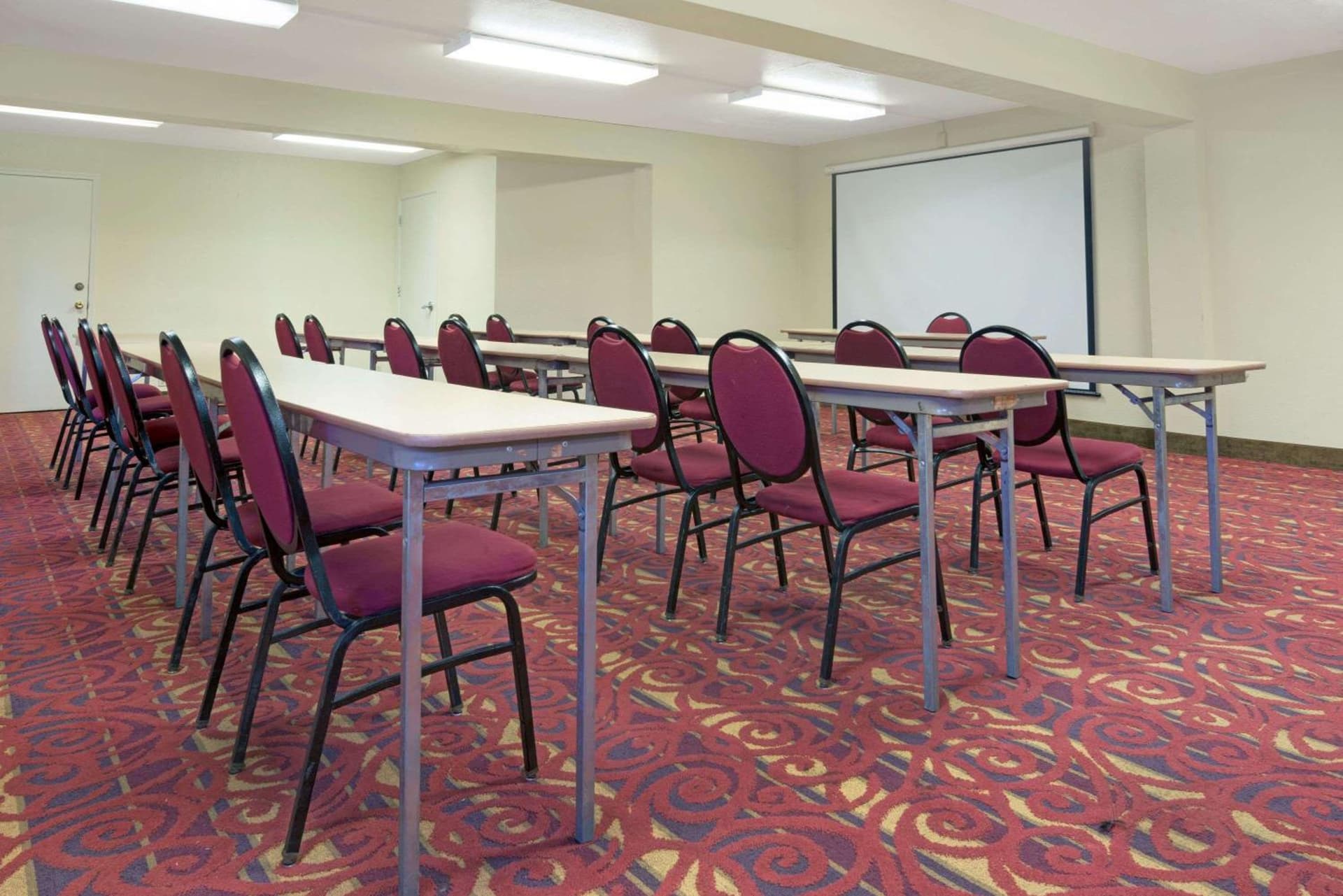 Super 8 by Wyndham El Paso Airport gallery photo in El Paso, TX — image 24