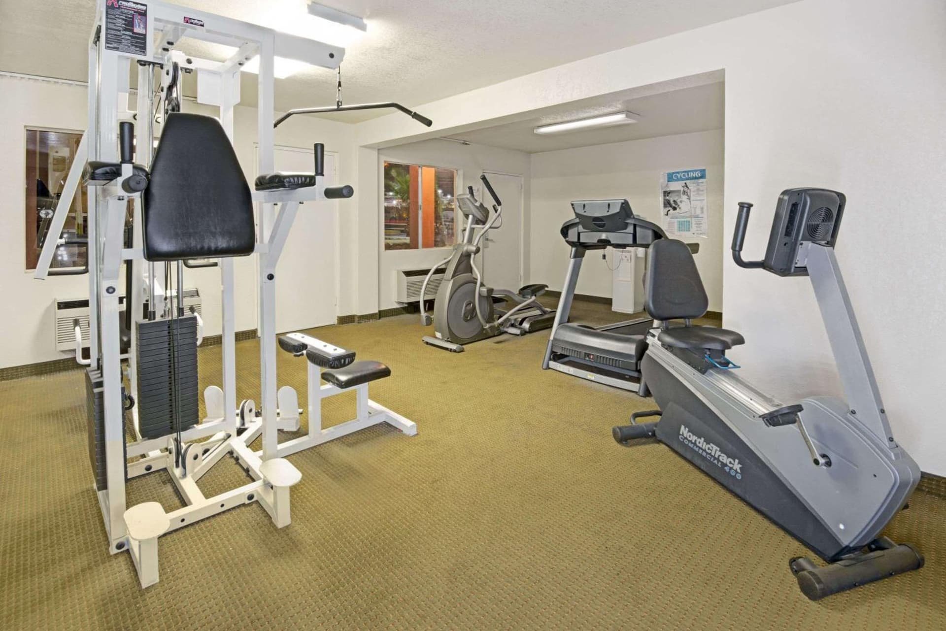 Super 8 by Wyndham El Paso Airport property views in El Paso, TX — gallery photo 3