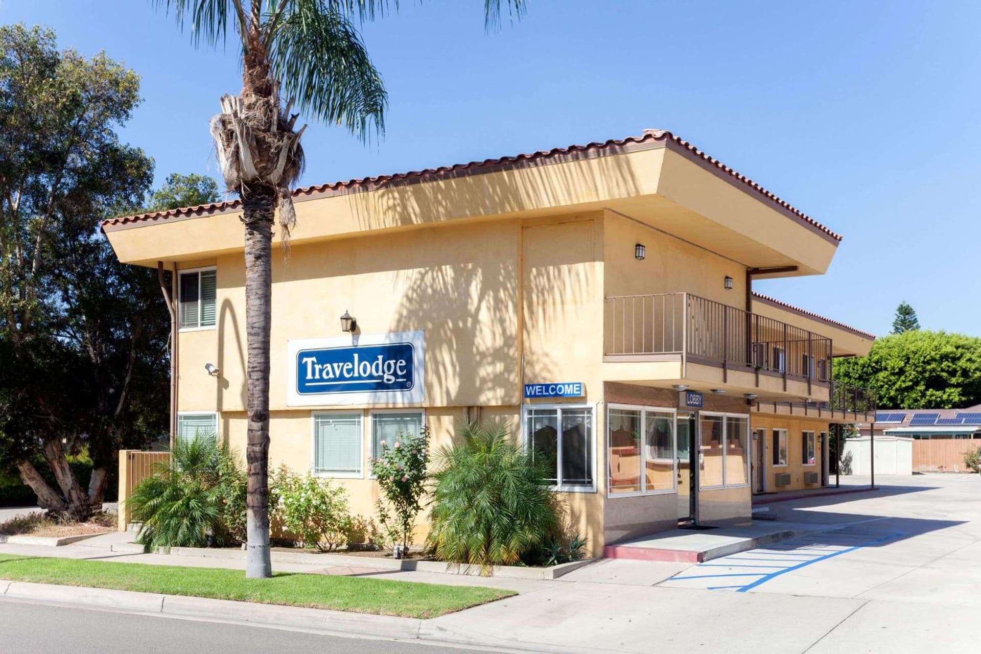 Travelodge by Wyndham Brea interior in Brea, CA — gallery photo 2