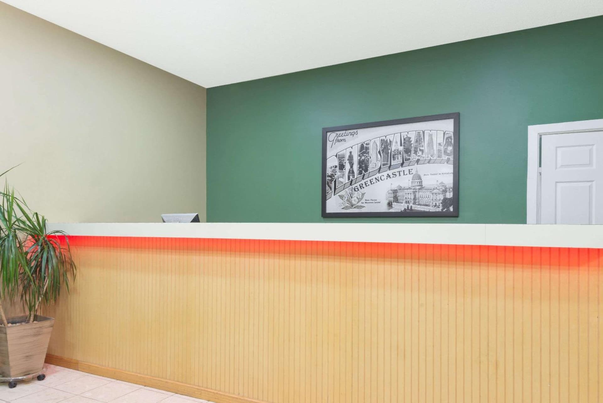 Super 8 by Wyndham Greencastle property views in Greencastle, PA — gallery photo 3