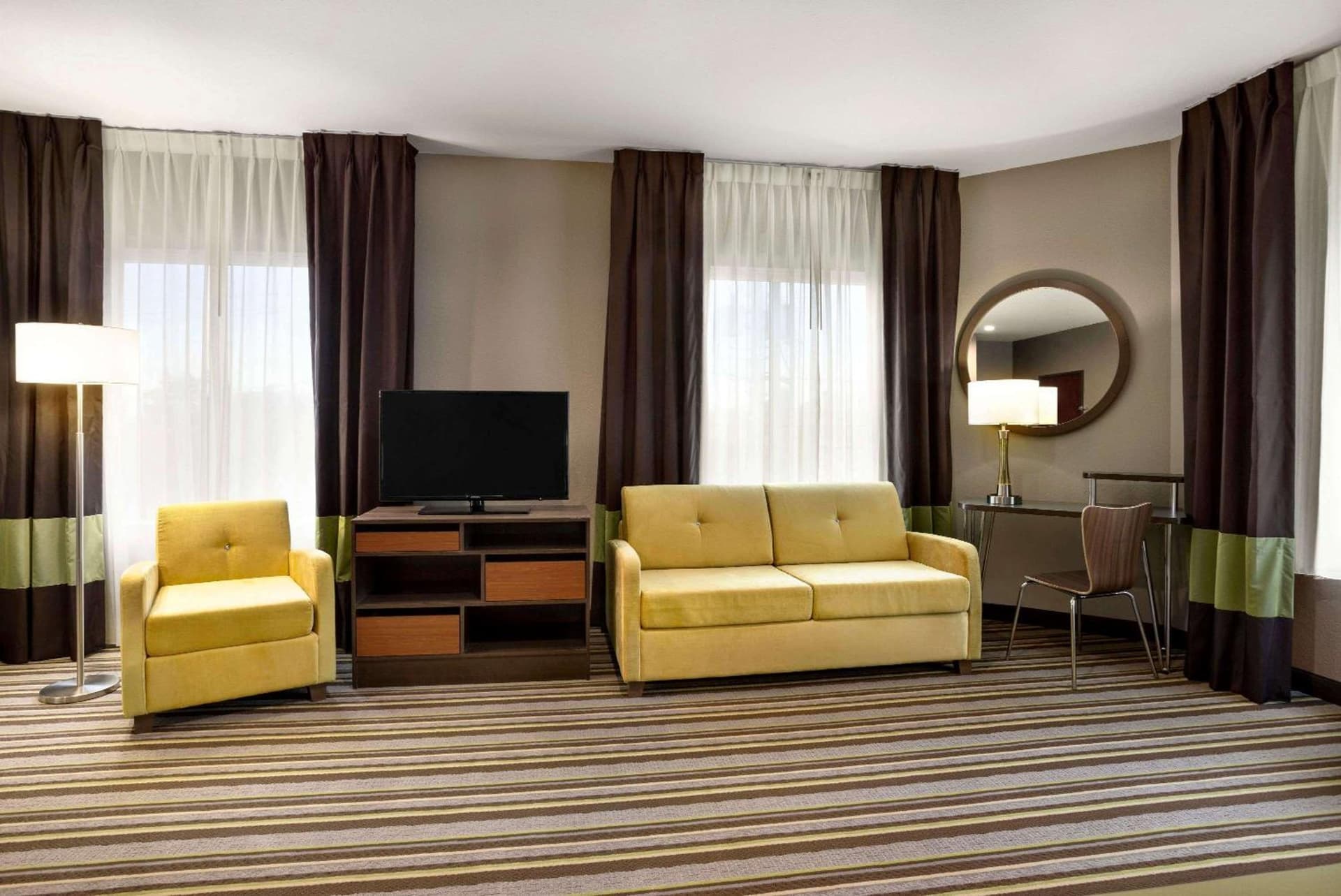 Super 8 by Wyndham Hershey Chocolate Avenue gallery photo in Hershey, PA — image 14